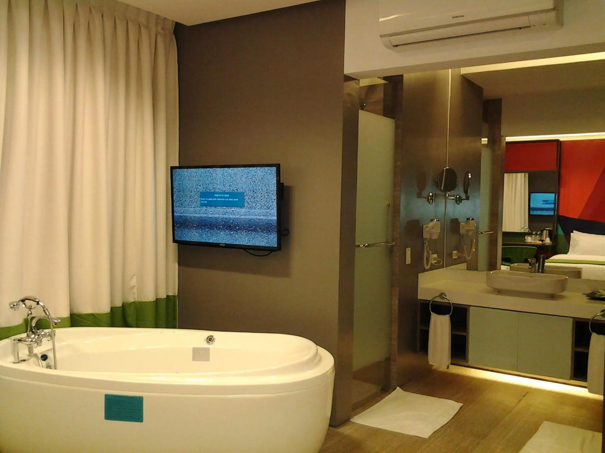 TV and multimedia in Boracay Uptown