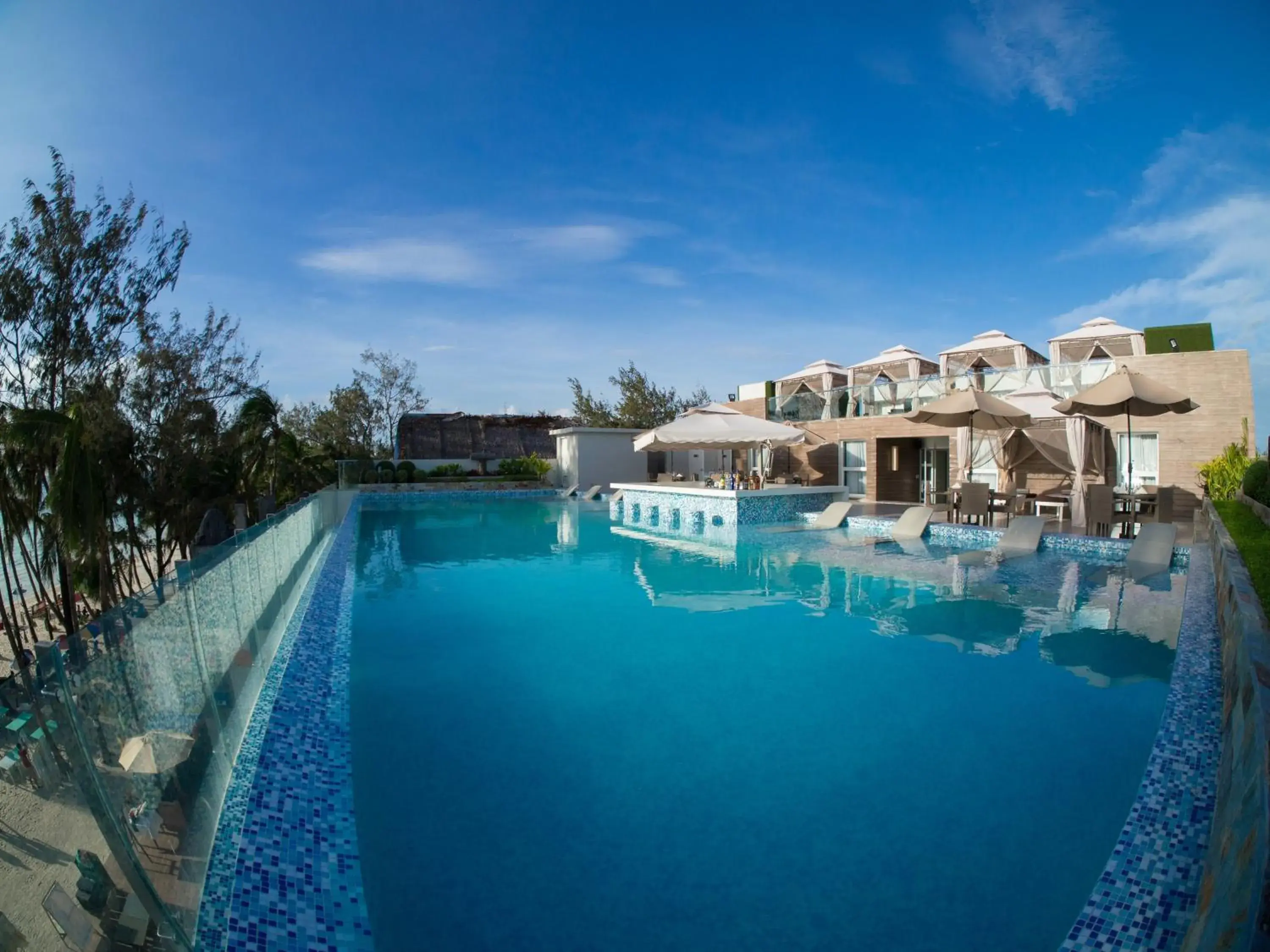 Swimming pool in Boracay Uptown Swimming pool in Boracay Uptown