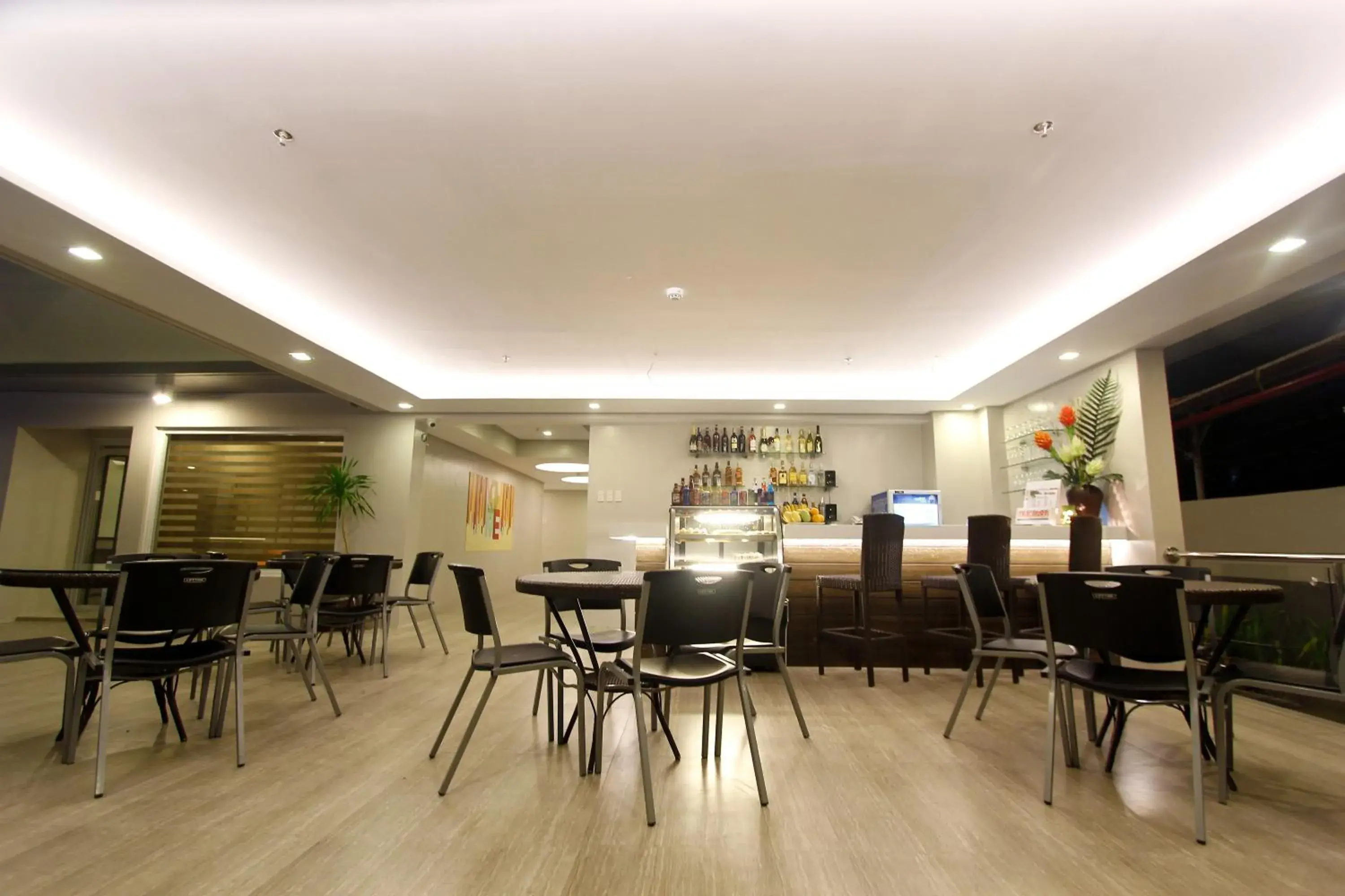 Lounge or bar in Boracay Uptown Lounge or bar in Boracay Uptown