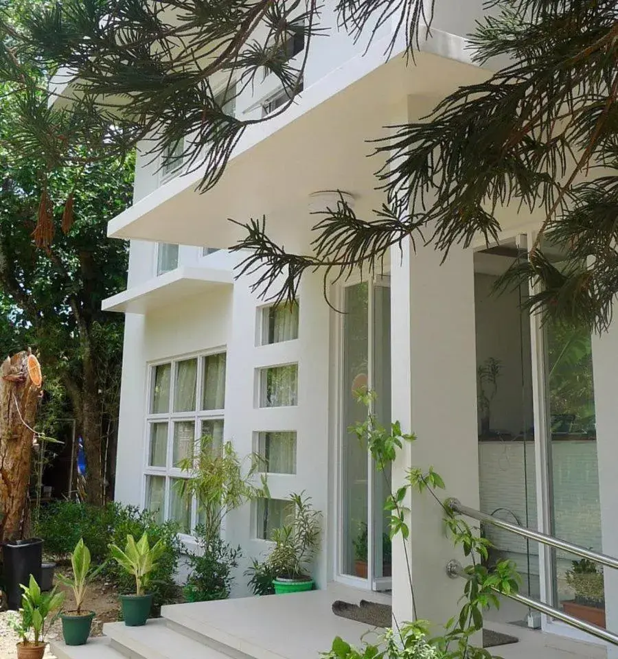 Facade/entrance in Greenspace Palawan Facade/entrance in Greenspace Palawan