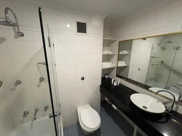 Golden Age Motor Inn