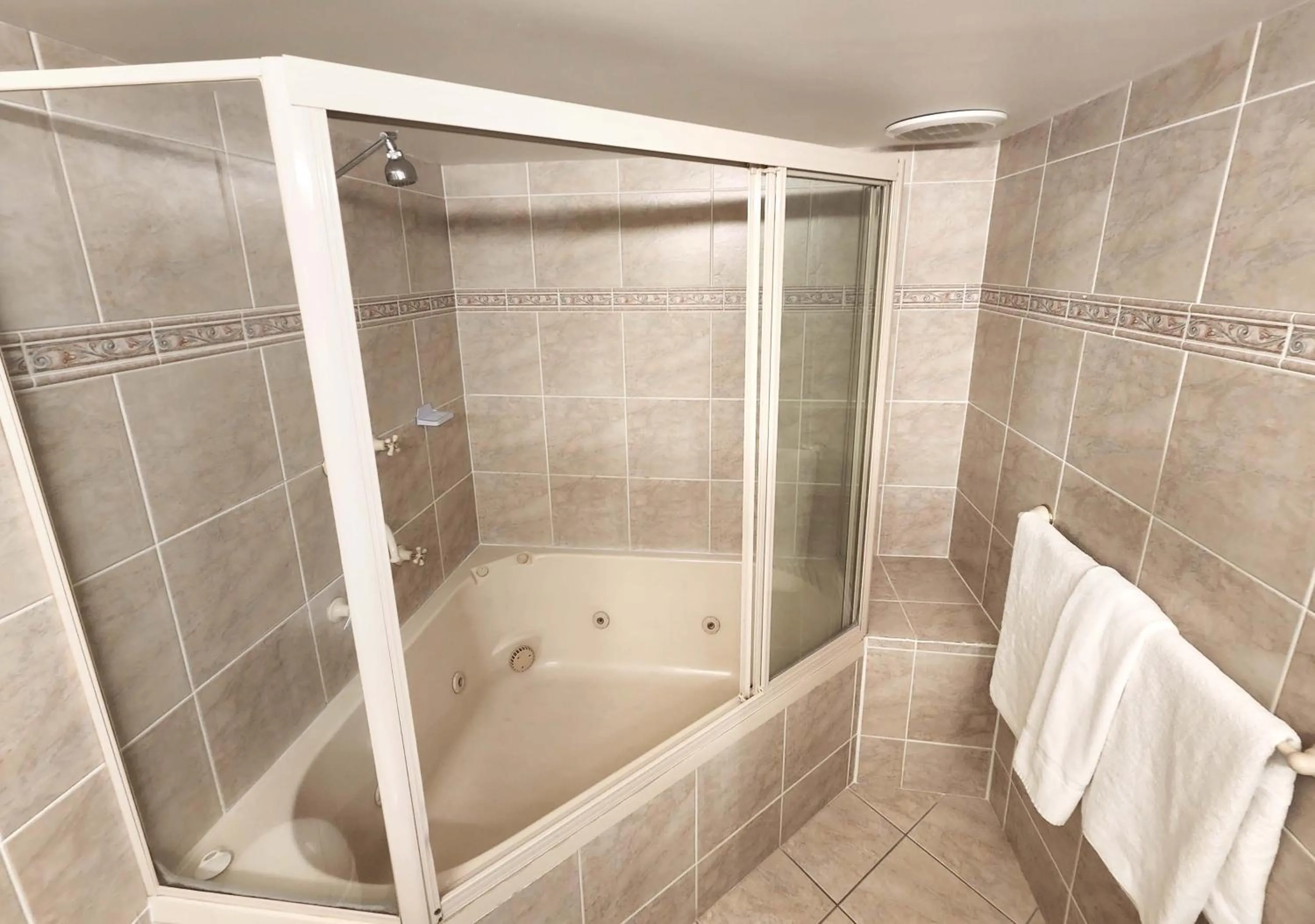 Golden Age Motor Inn