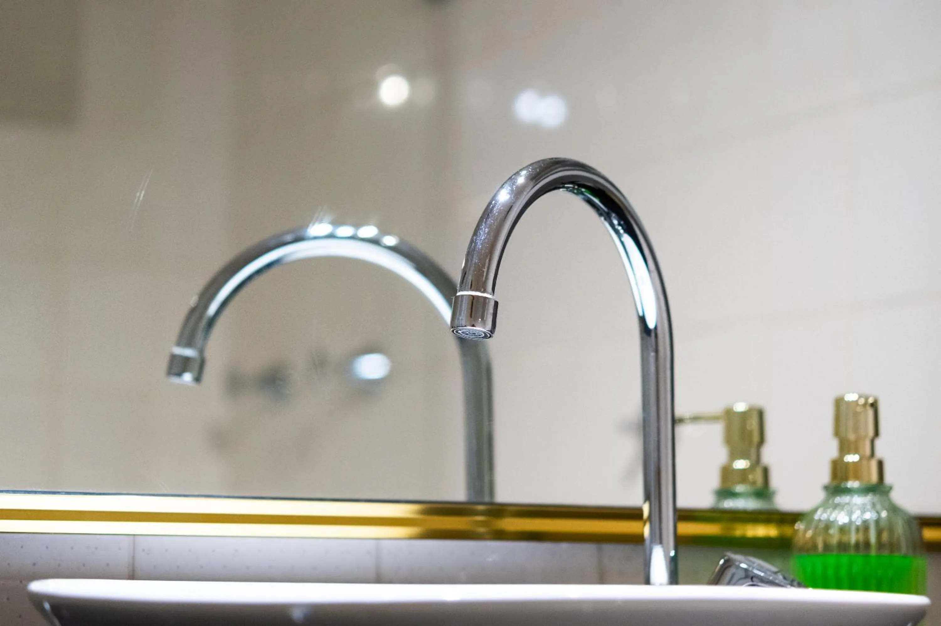 Golden Age Motor Inn