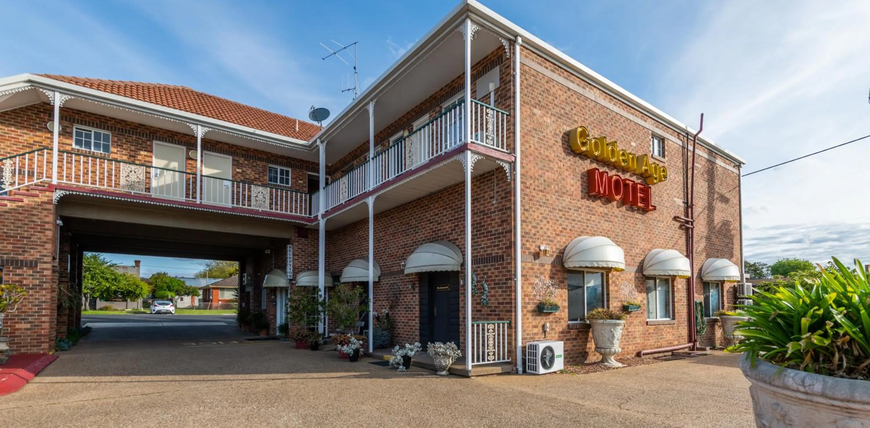 Golden Age Motor Inn
