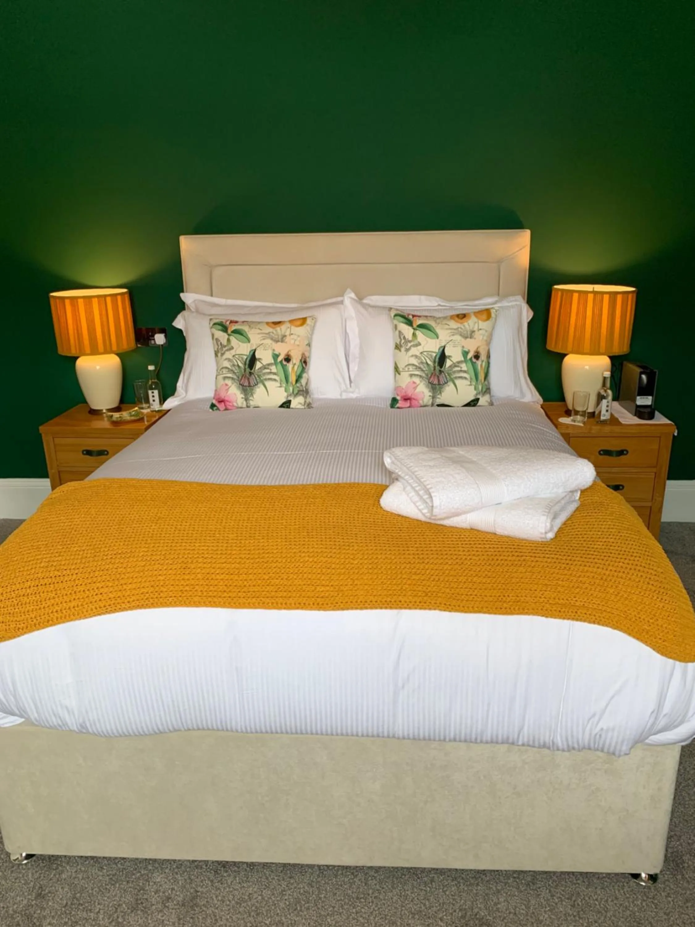 Bed in THE LAZY LION