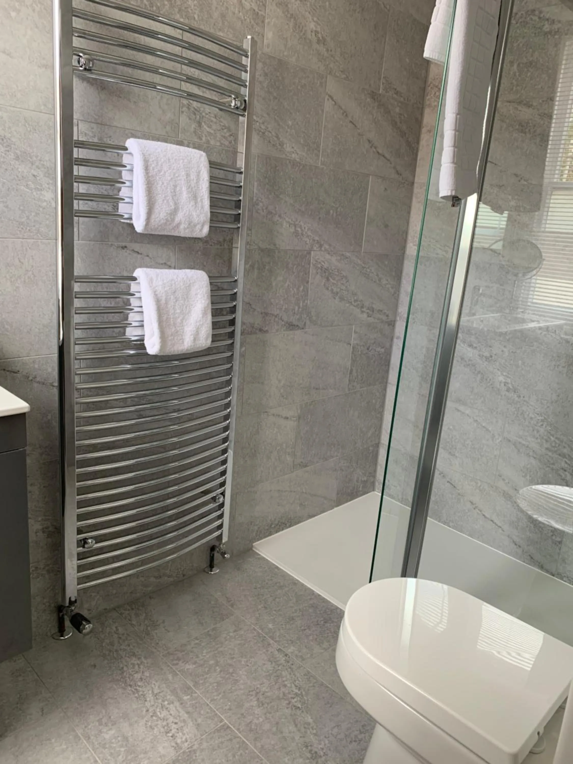 Bathroom in THE LAZY LION