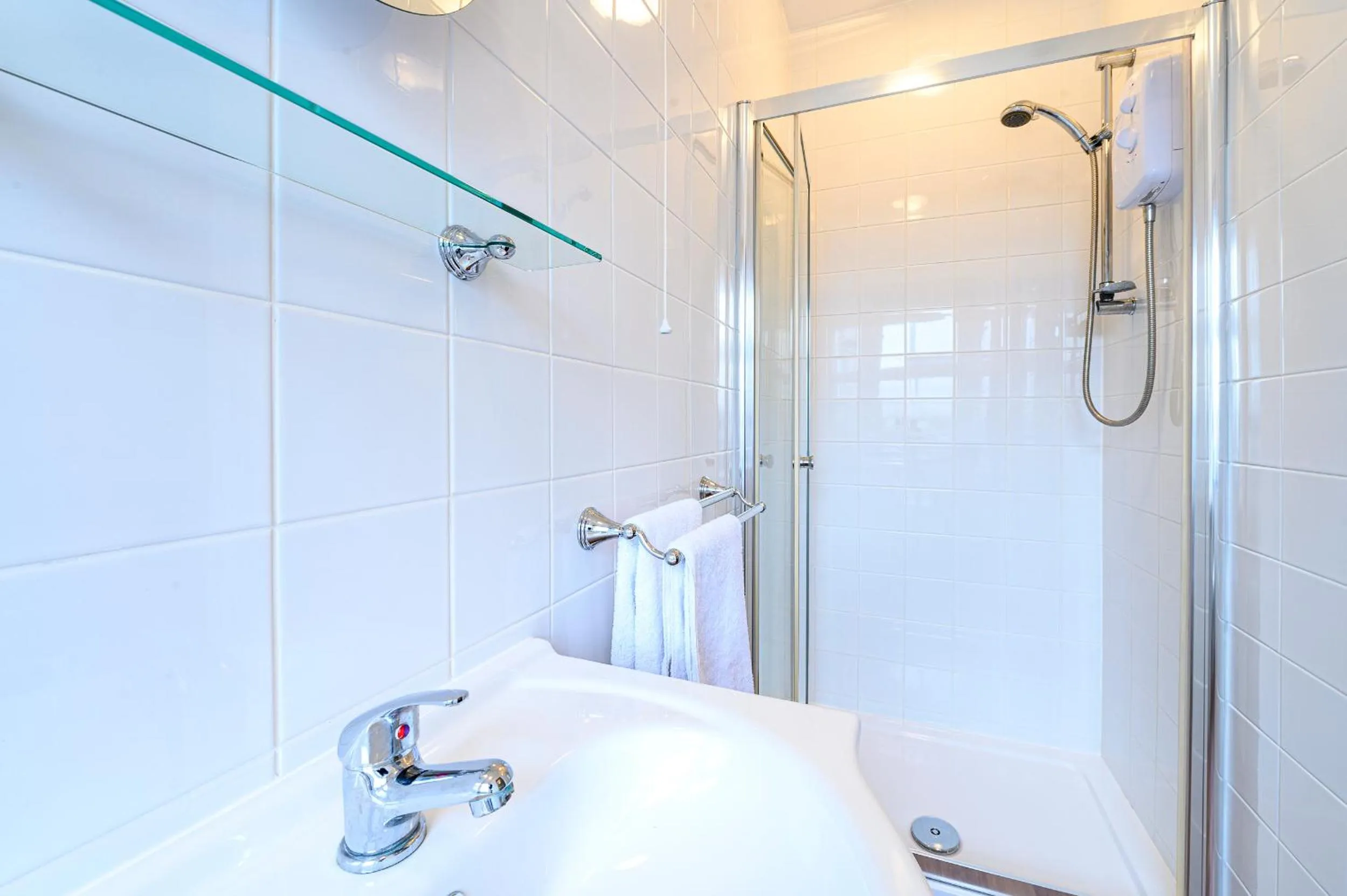 Bathroom in THE LAZY LION