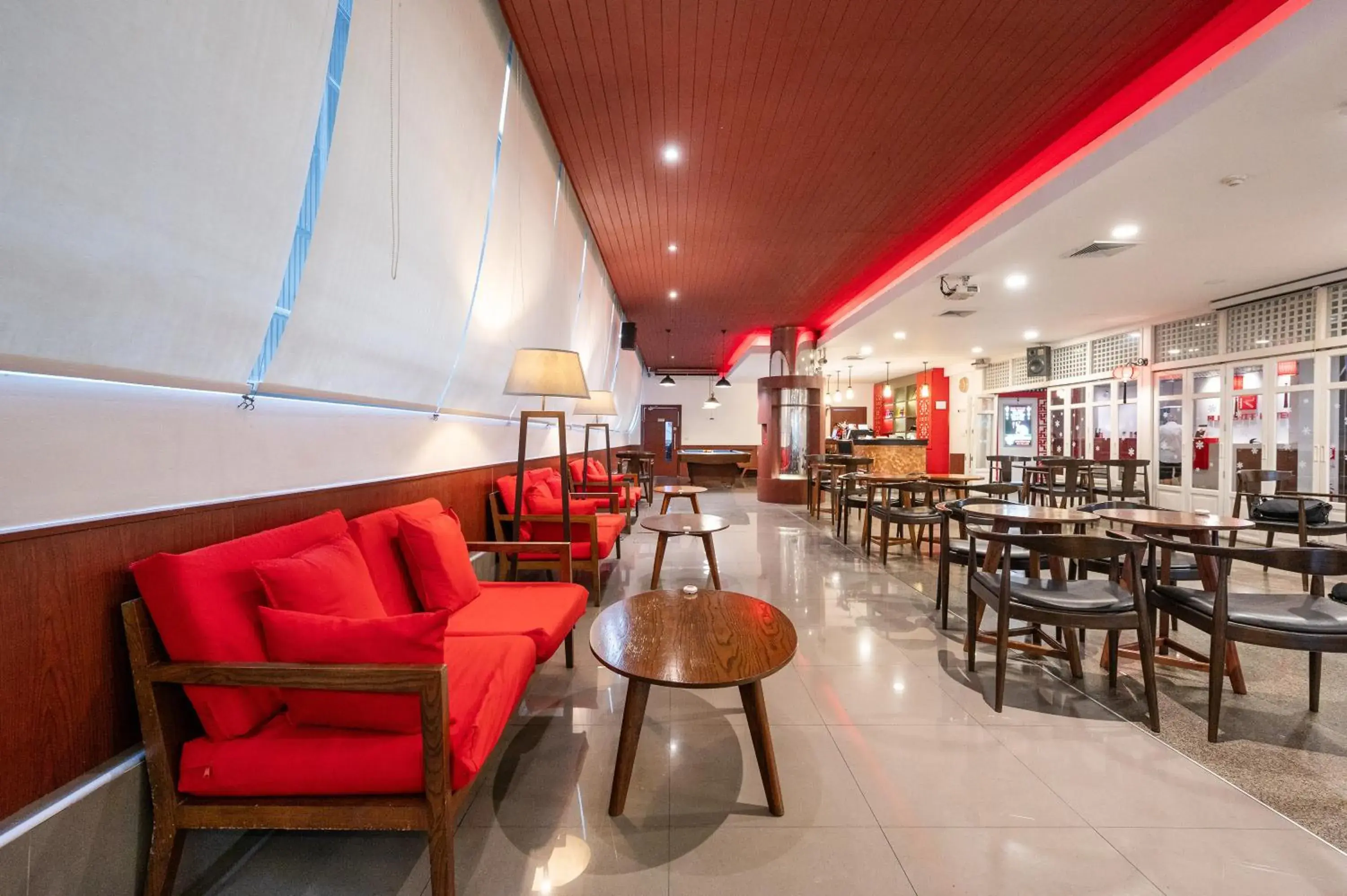 Restaurant/places to eat in Ruamchitt Plaza Hotel Restaurant/places to eat in Ruamchitt Plaza Hotel