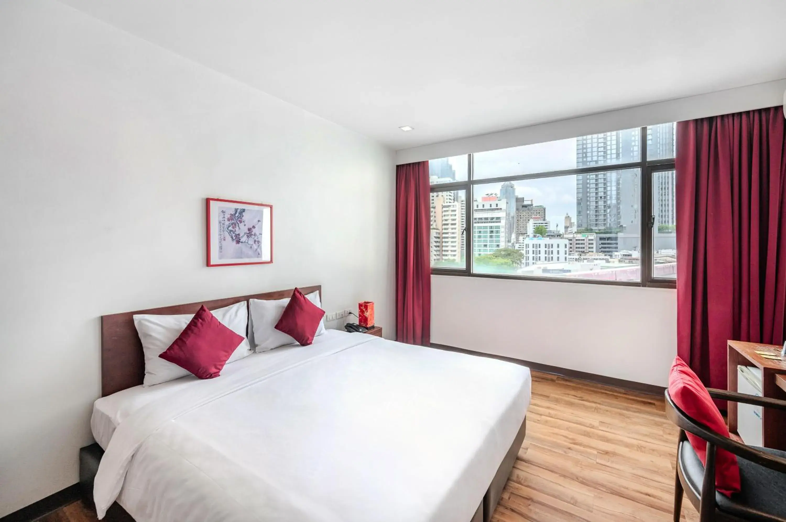 Bed in Ruamchitt Plaza Hotel Bed in Ruamchitt Plaza Hotel