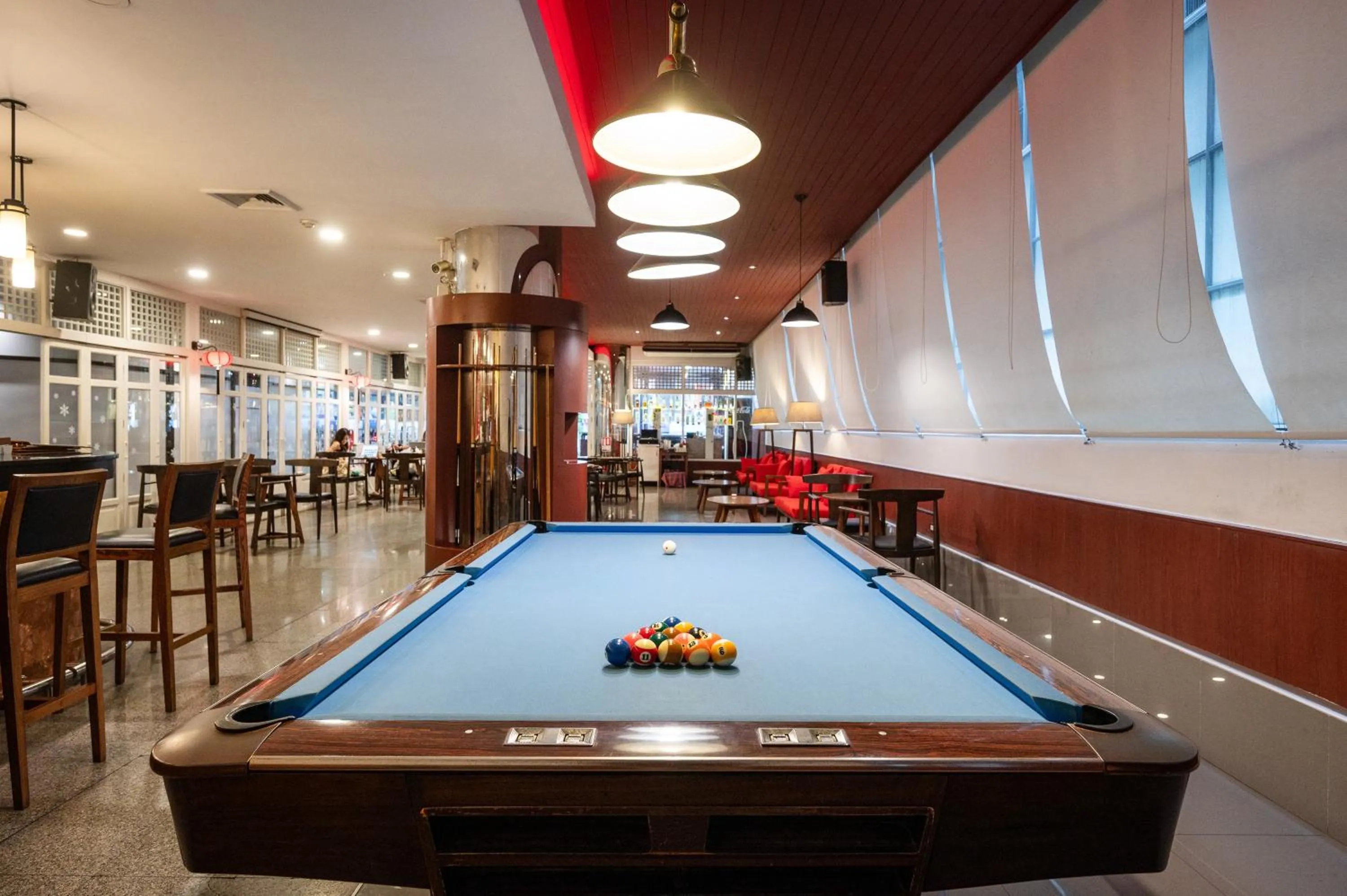 Restaurant/places to eat in Ruamchitt Plaza Hotel