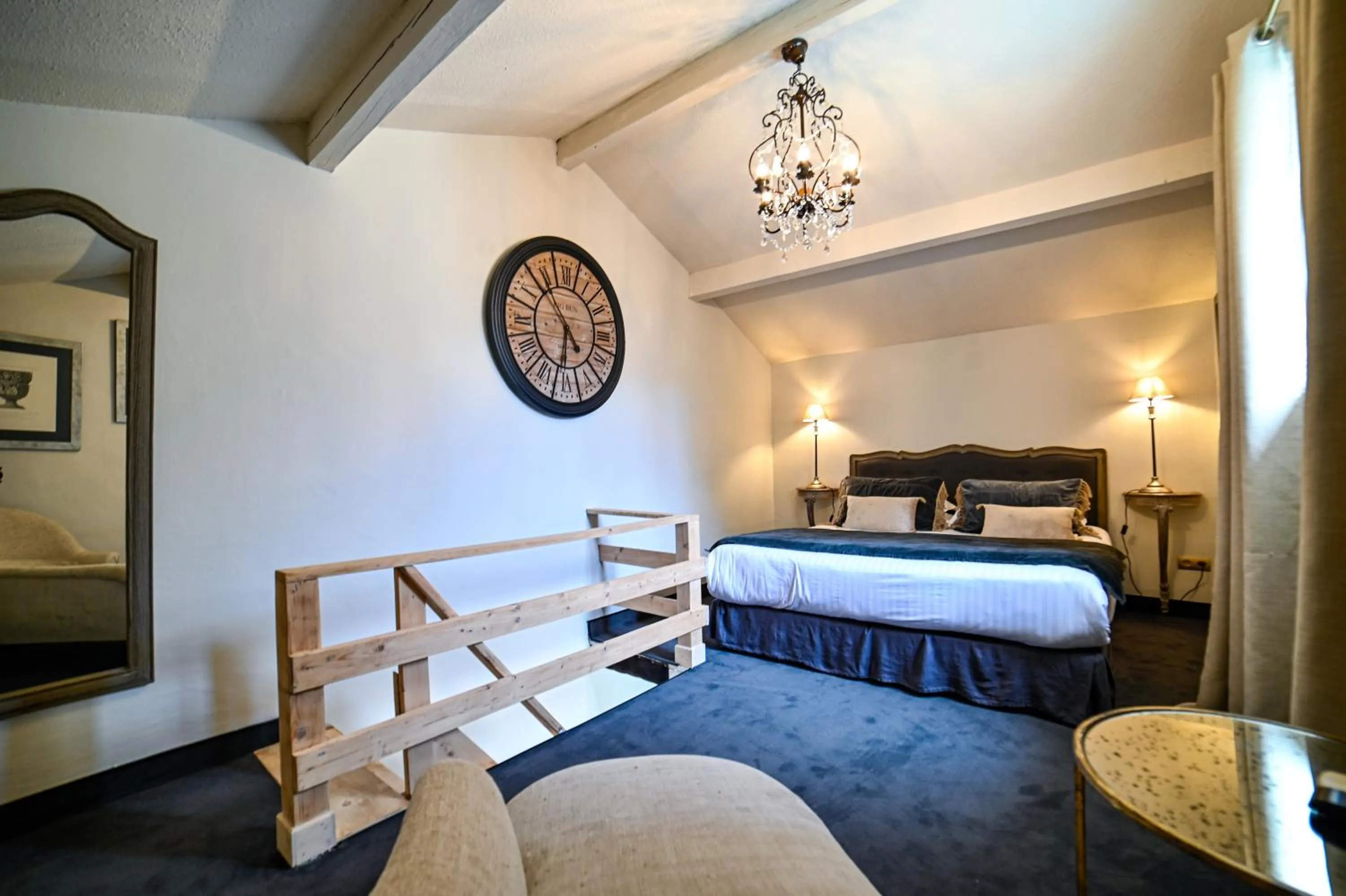 Bedroom, Bed in Hôtel Gounod