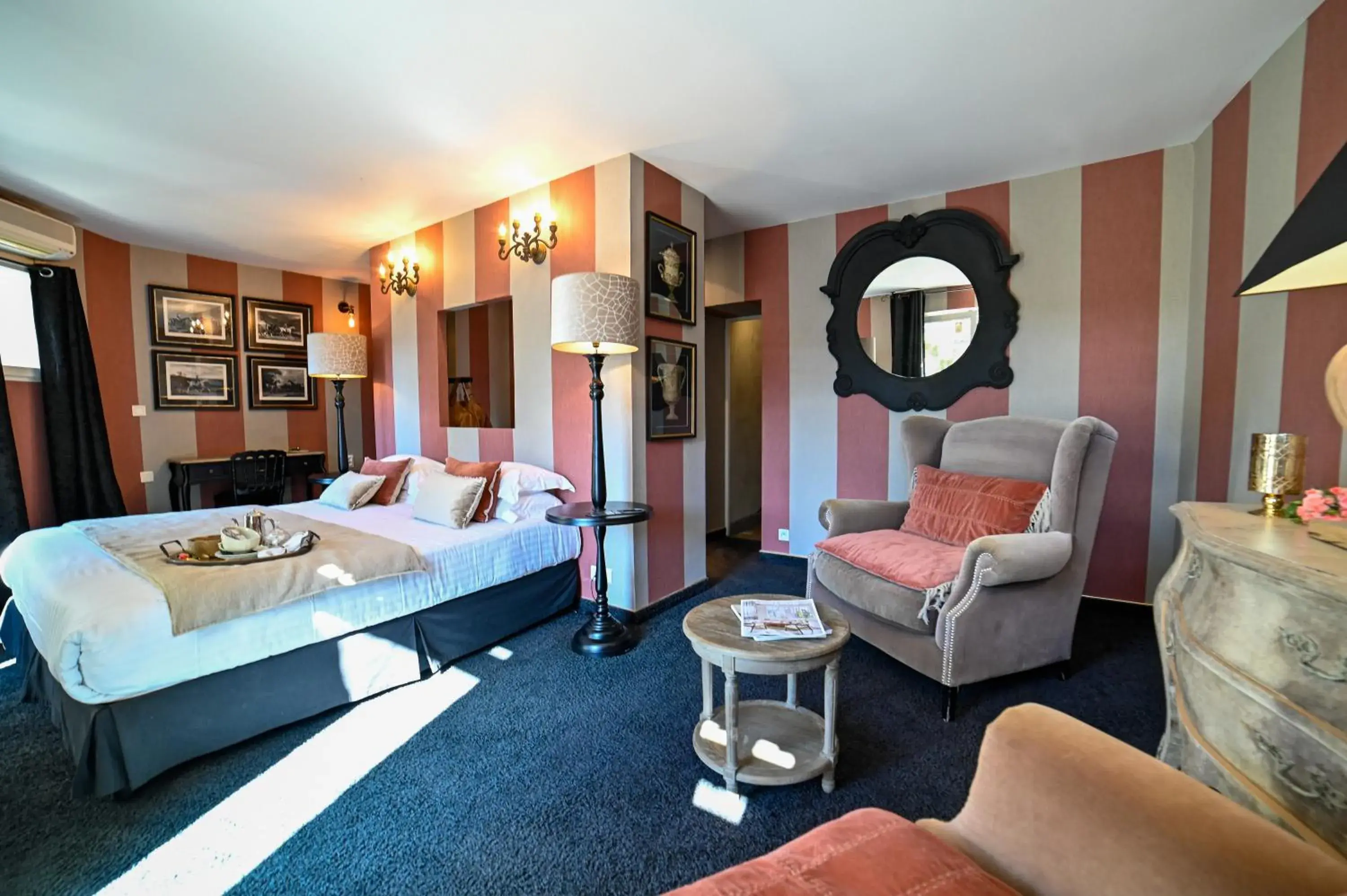 Superior Double Room - Garden Side in Hôtel Gounod Superior Double Room - Garden Side in Hôtel Gounod