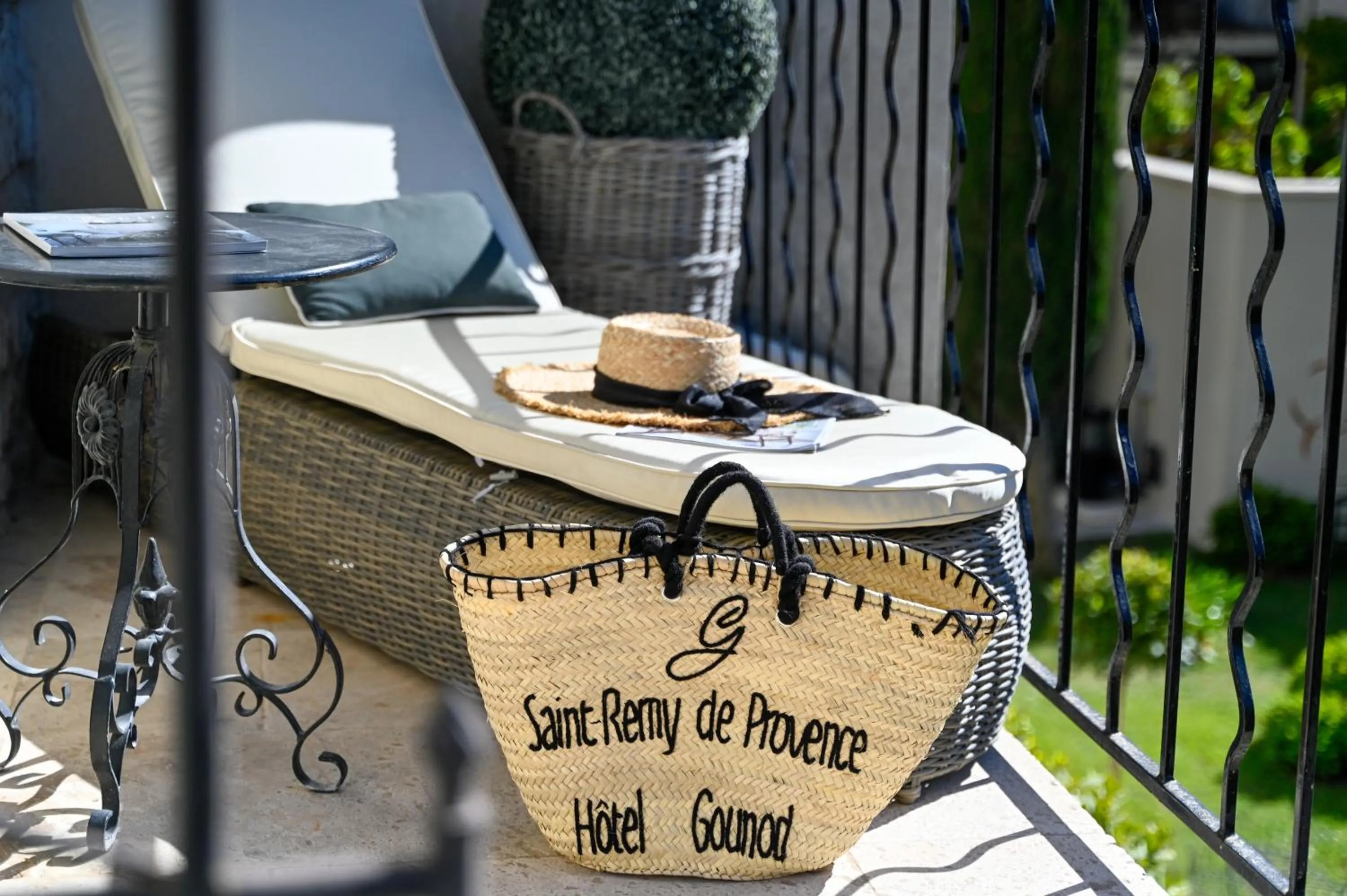 Balcony/Terrace in Hôtel Gounod