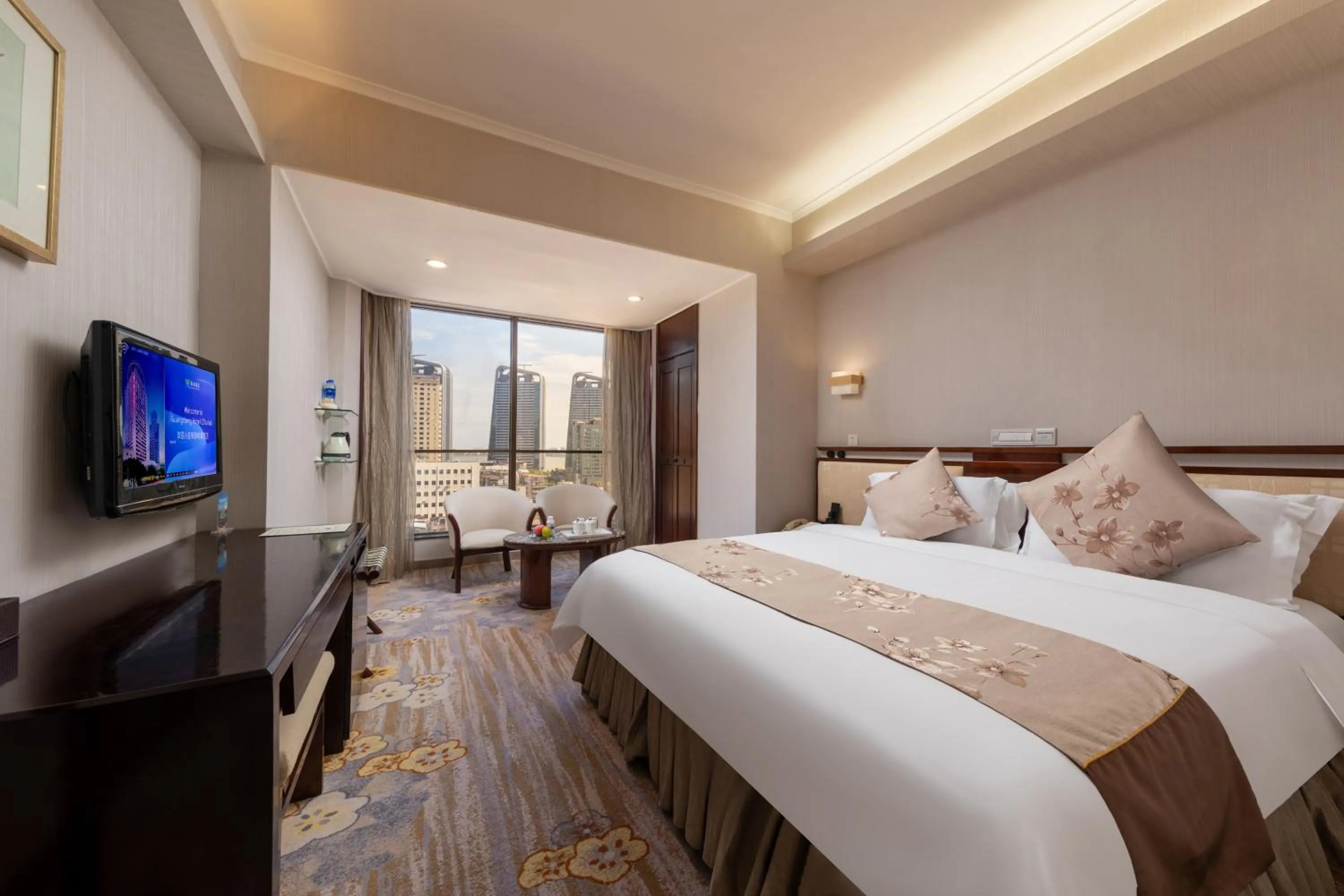 Bed in Guangdong Hotel (Zhuhai)