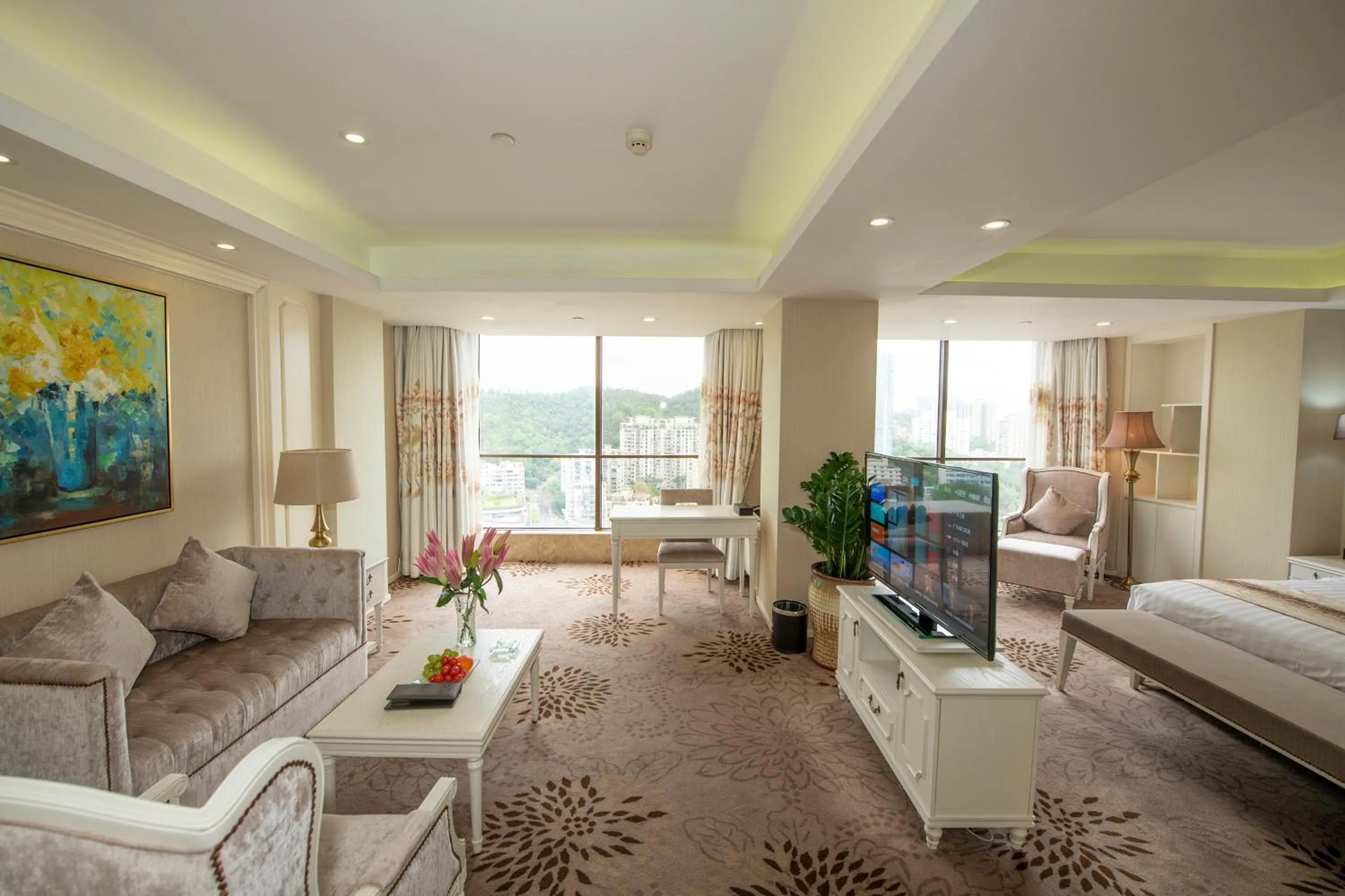 Bed in Guangdong Hotel (Zhuhai)