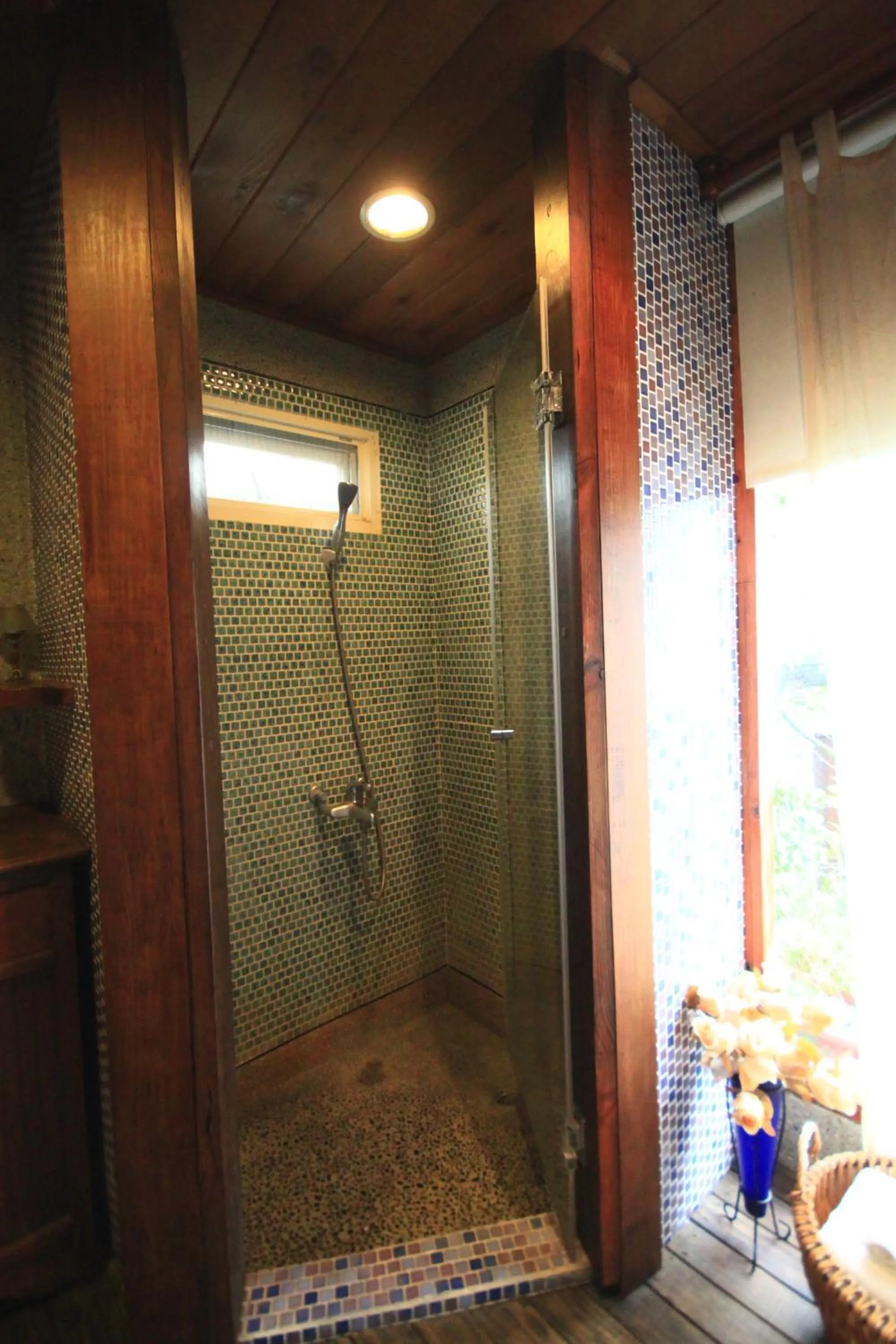 Shower in Fanlin House