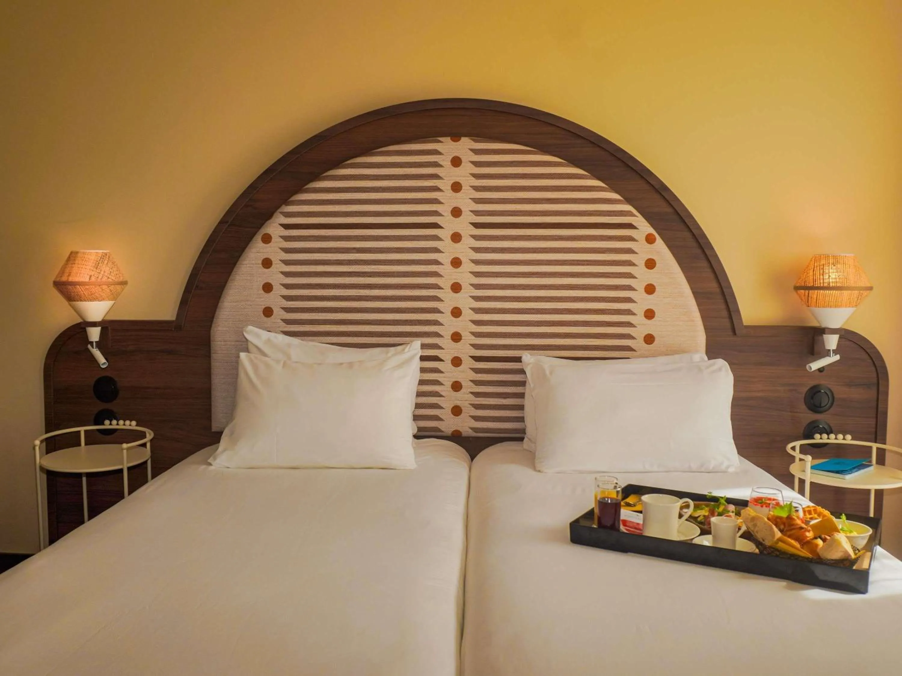 Bedroom, Bed in Mercure Arles Centre Arenes