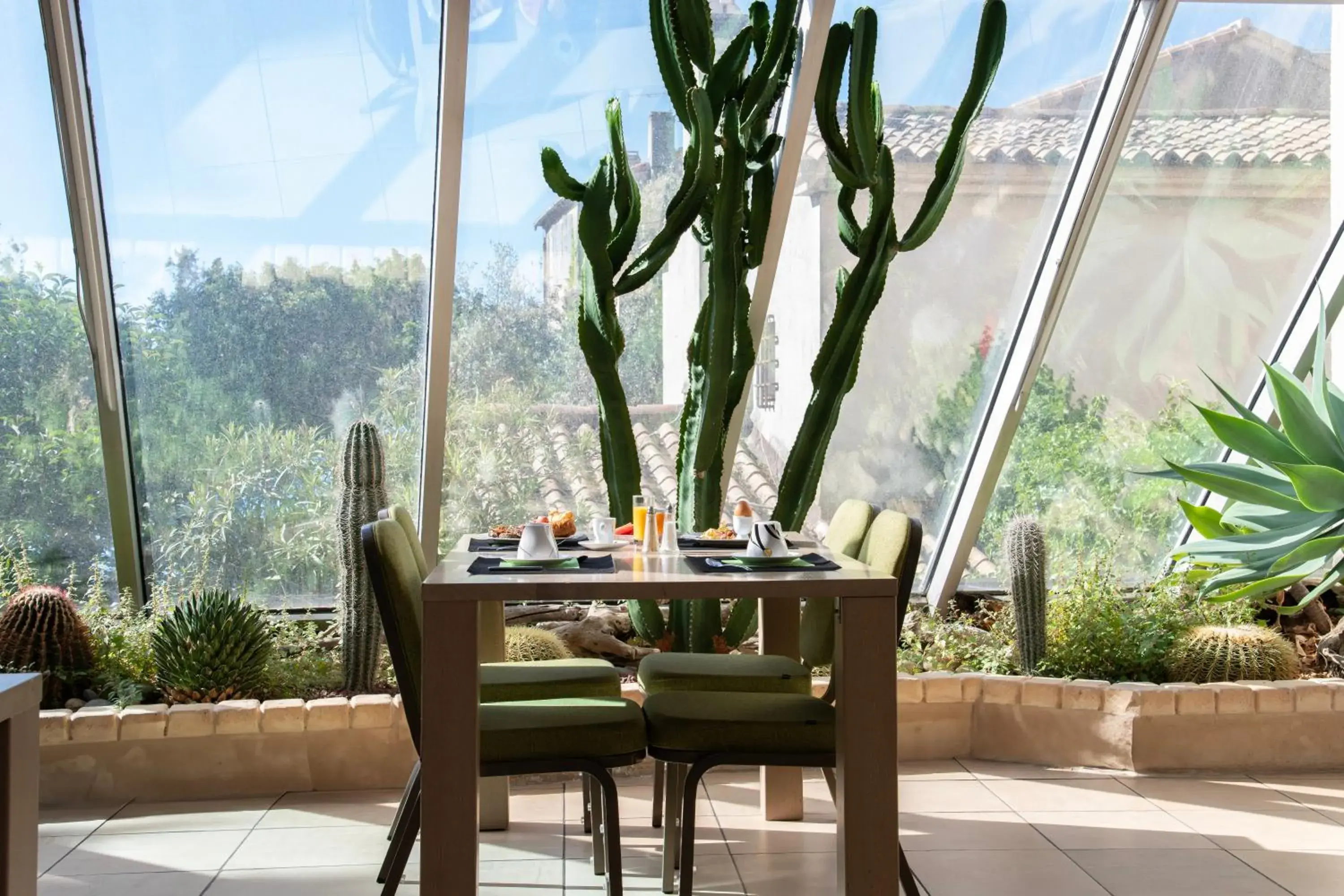 Breakfast in Best Western Atrium Breakfast in Best Western Atrium