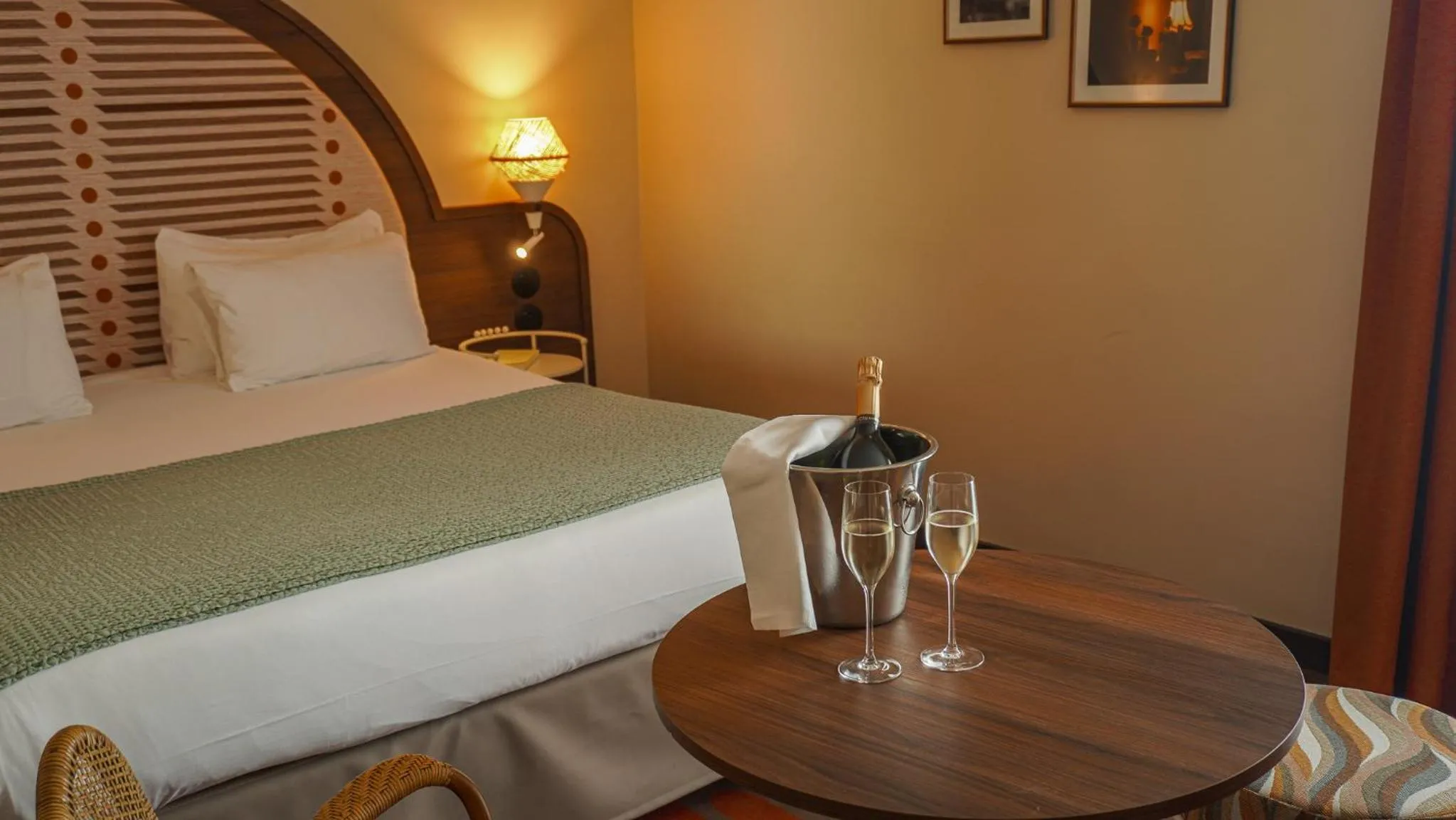 Bed in Mercure Arles Centre Arenes