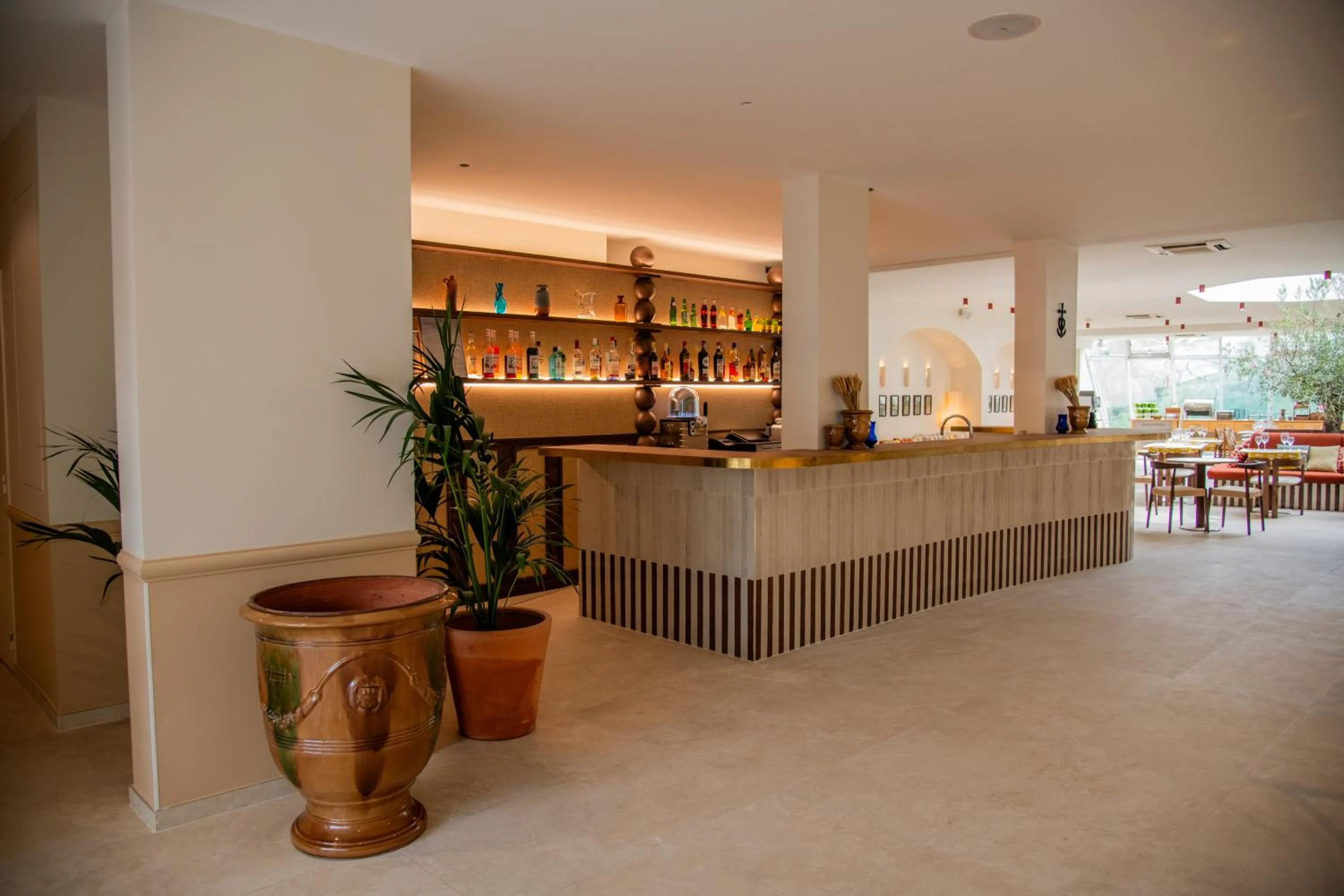 Restaurant/places to eat in Mercure Arles Centre Arenes