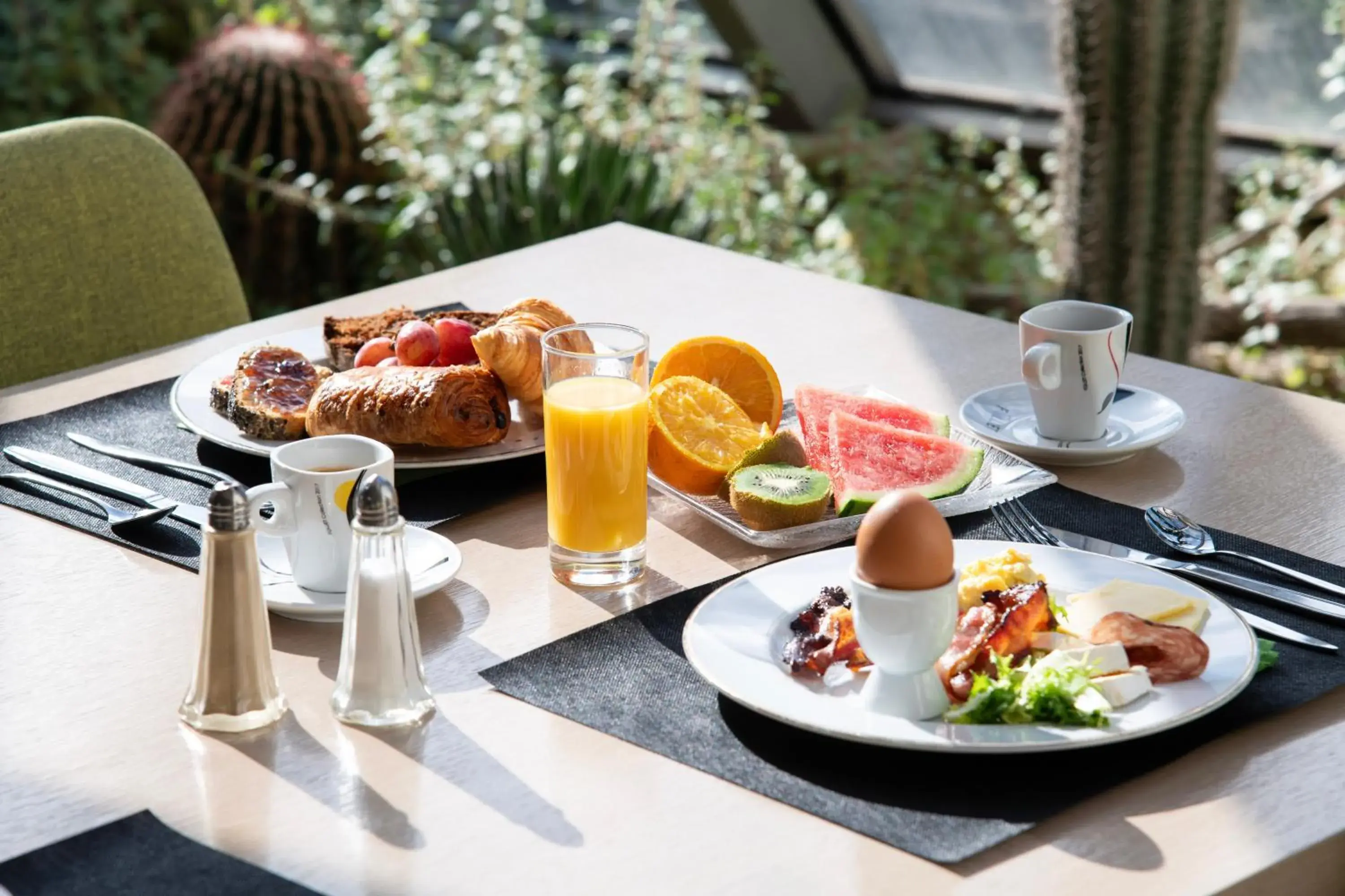 Breakfast in Best Western Atrium Breakfast in Best Western Atrium