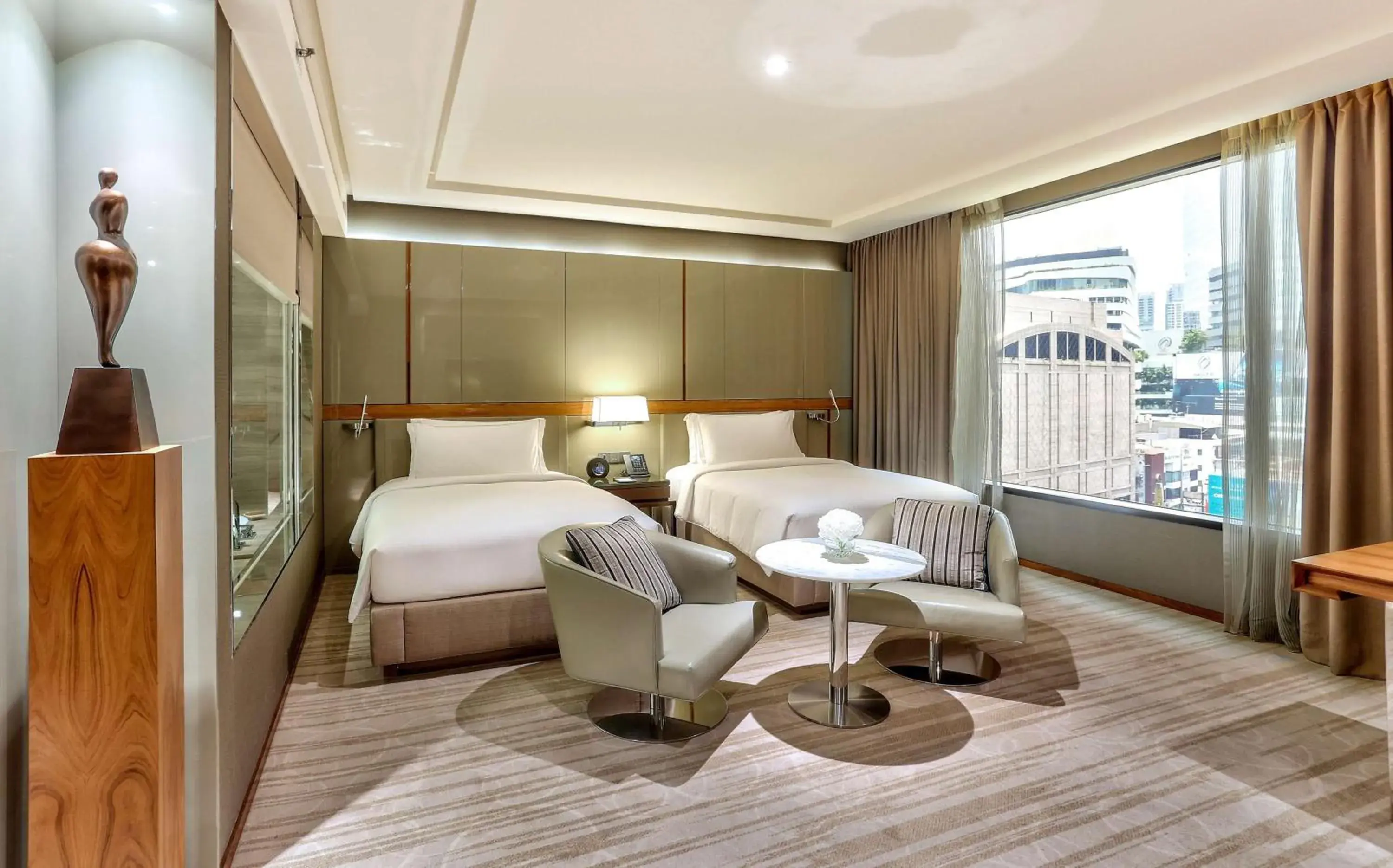 View (from property/room), Bed in Hilton Sukhumvit Bangkok View (from property/room), Bed in Hilton Sukhumvit Bangkok