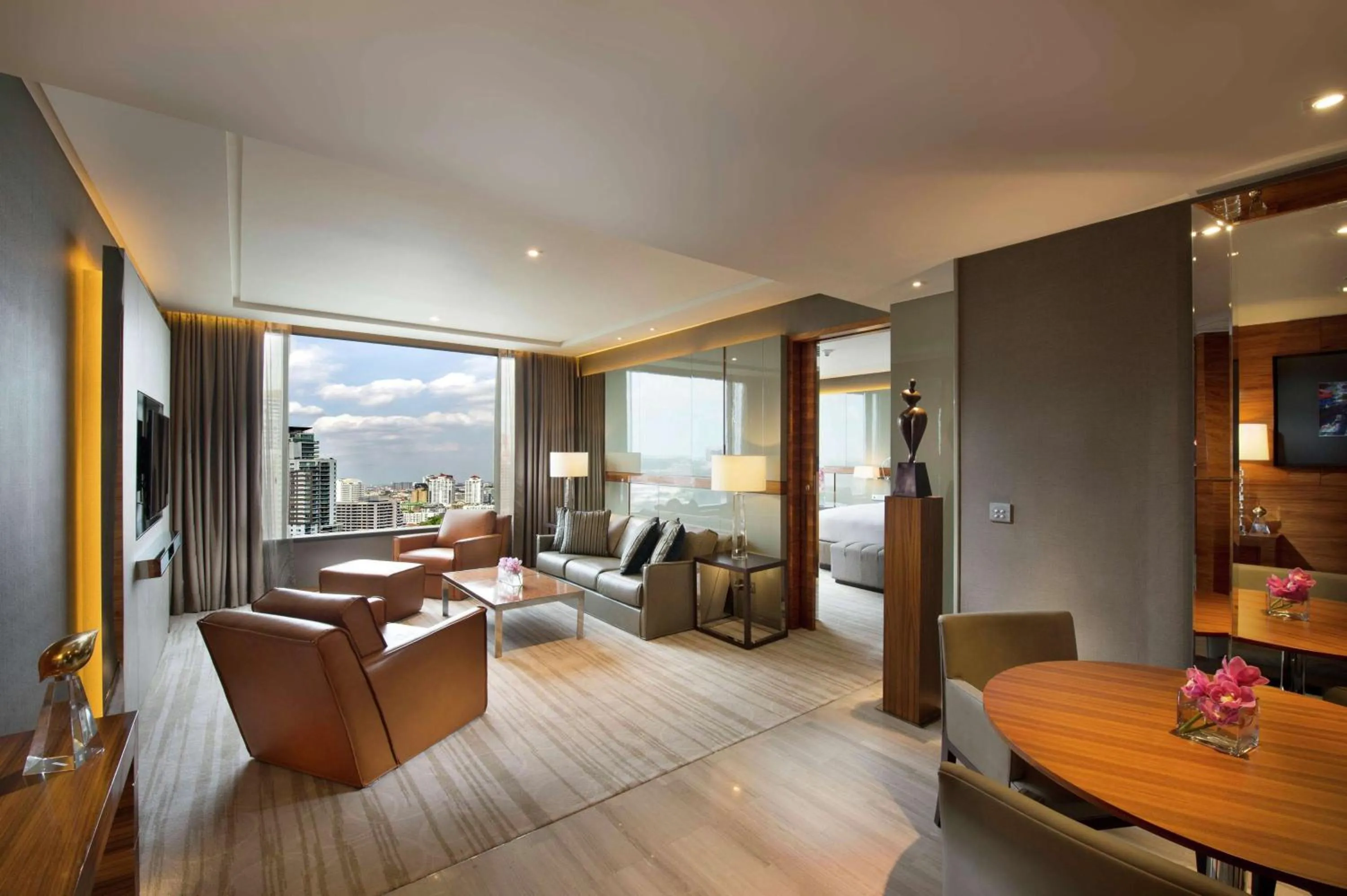 Living room in Hilton Sukhumvit Bangkok