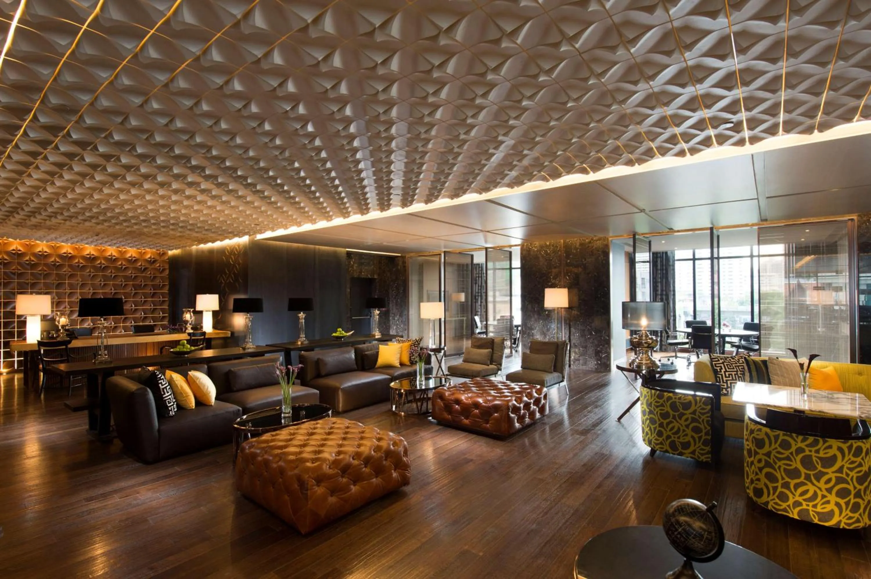 Living room in Hilton Sukhumvit Bangkok