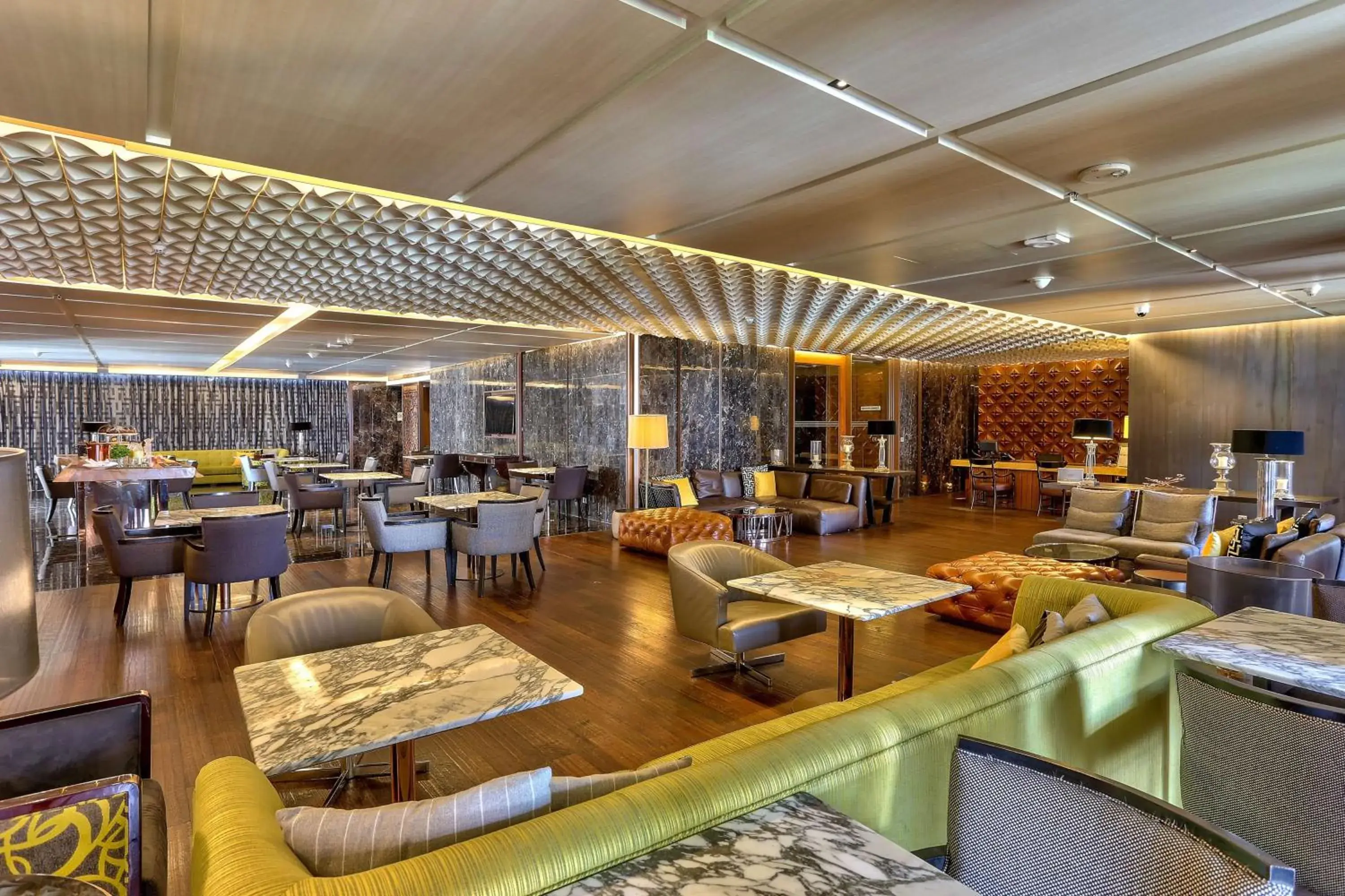 Property building in Hilton Sukhumvit Bangkok Property building in Hilton Sukhumvit Bangkok