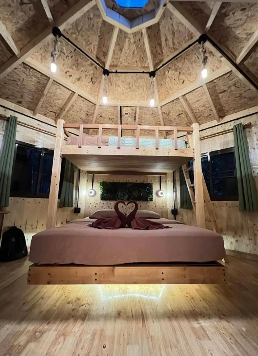 Bed in Khao Sok Silver Cliff Resort