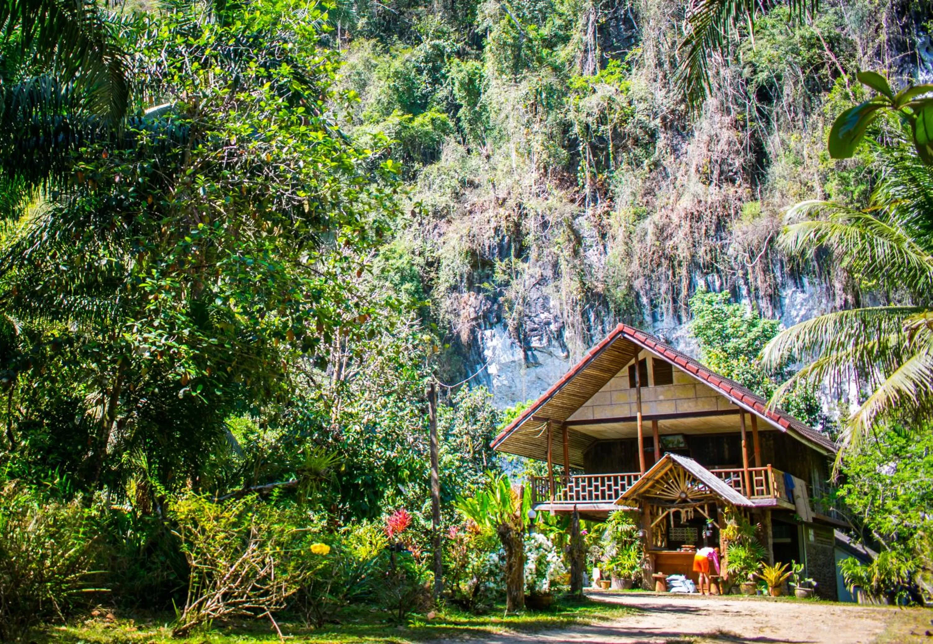Facade/entrance in Khao Sok Silver Cliff Resort