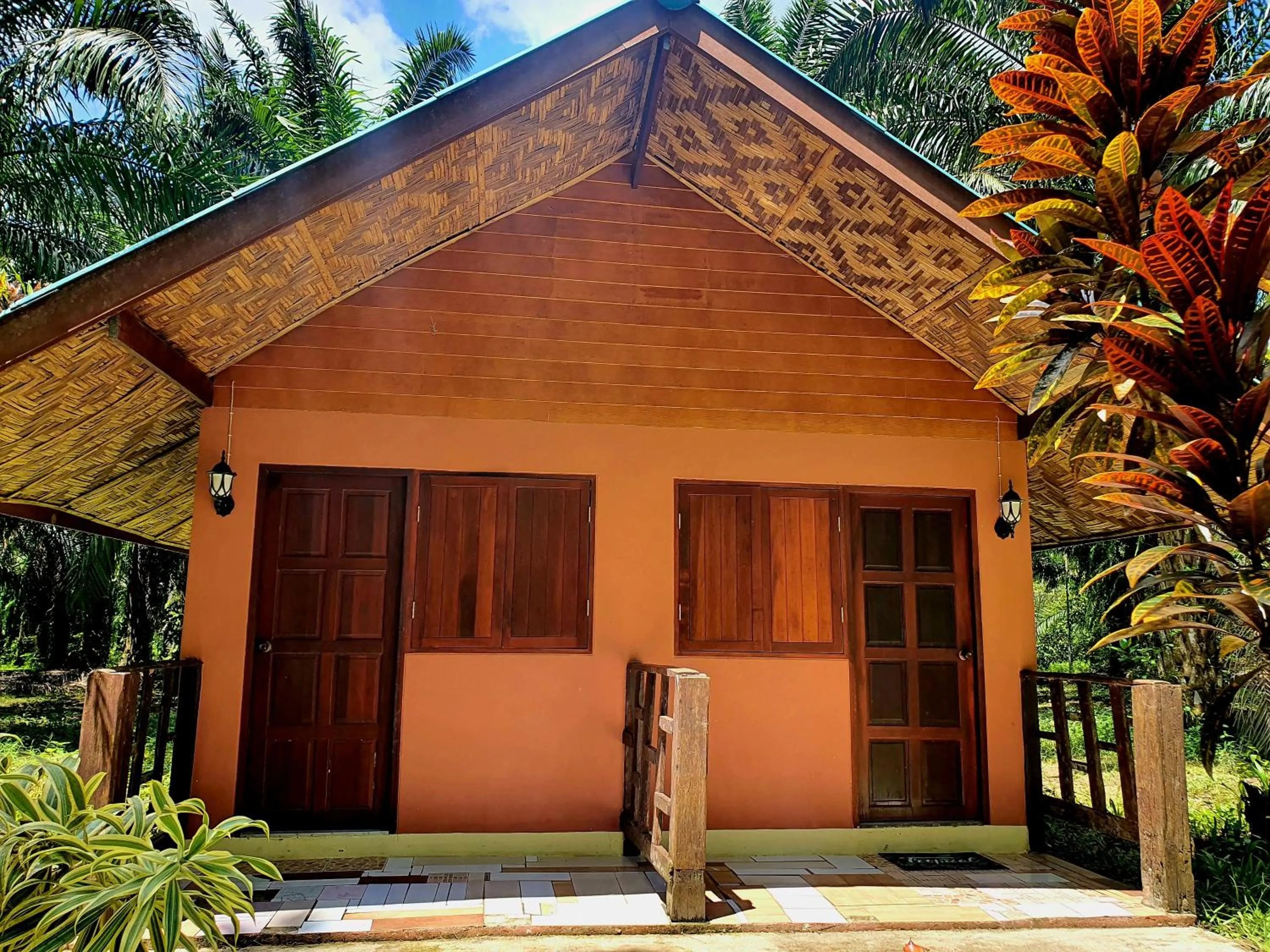 Mountain view in Khao Sok Silver Cliff Resort