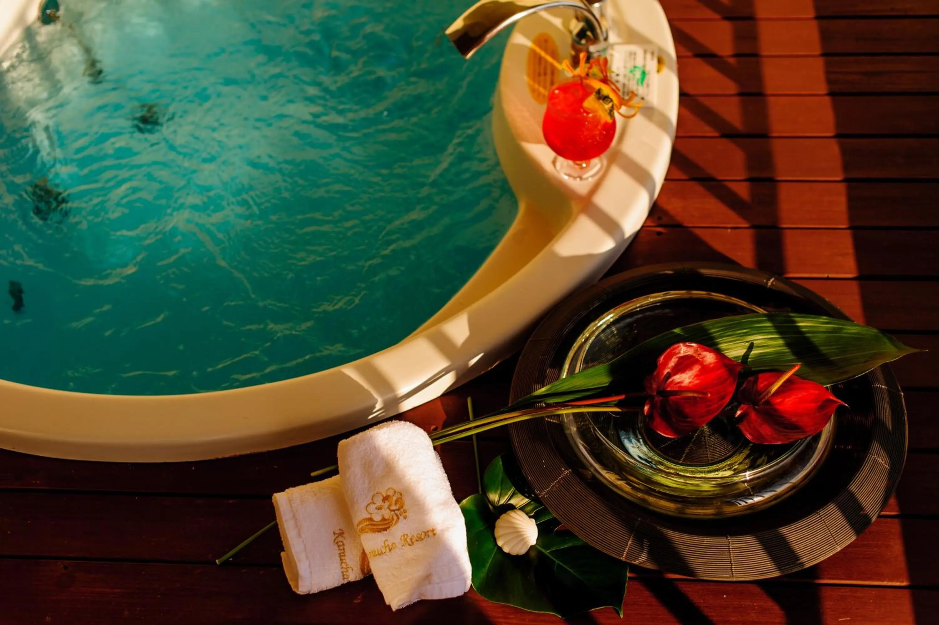 Bath in Kanucha Bay Hotel & Villas