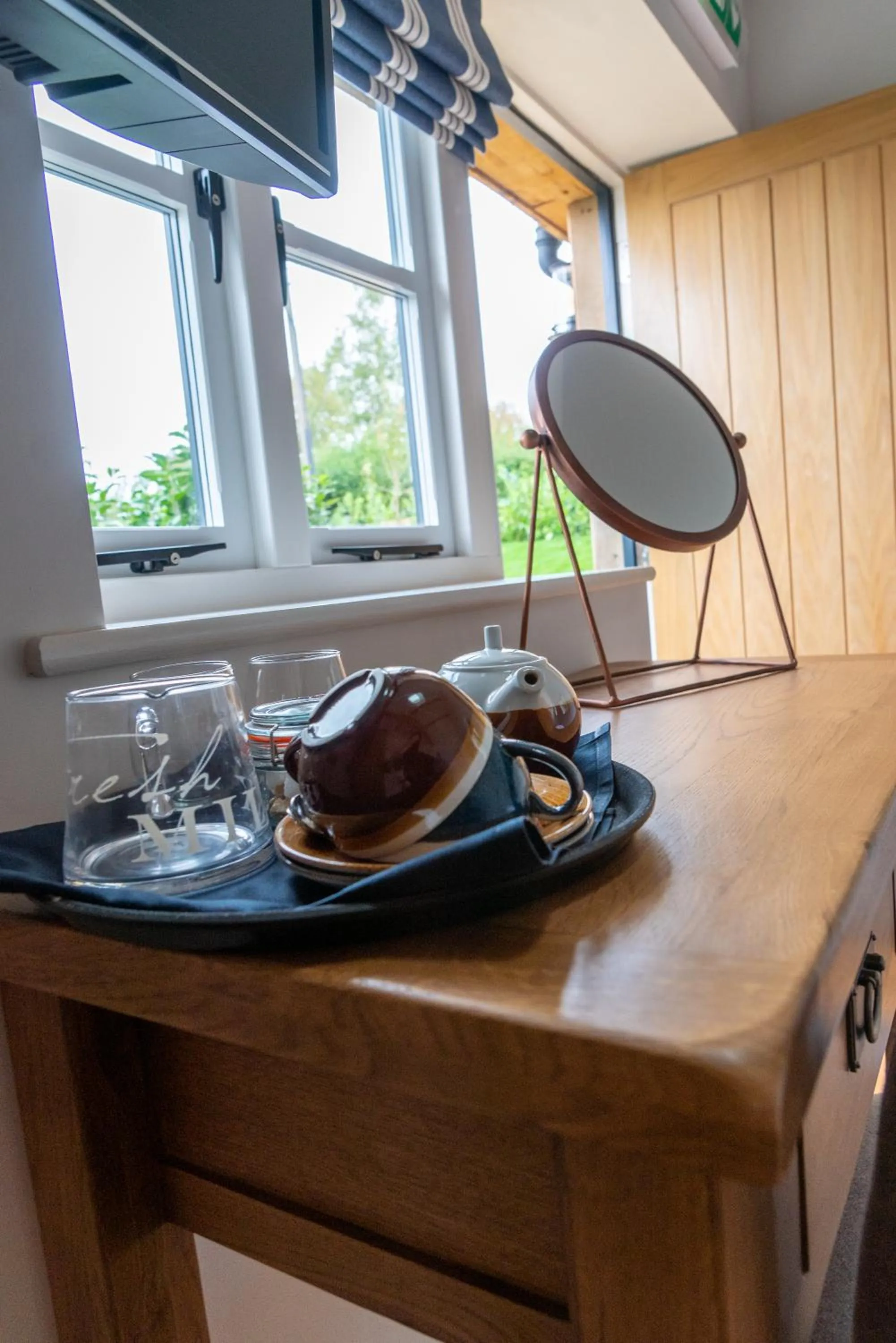 Decorative detail in The Chequers at Burcot