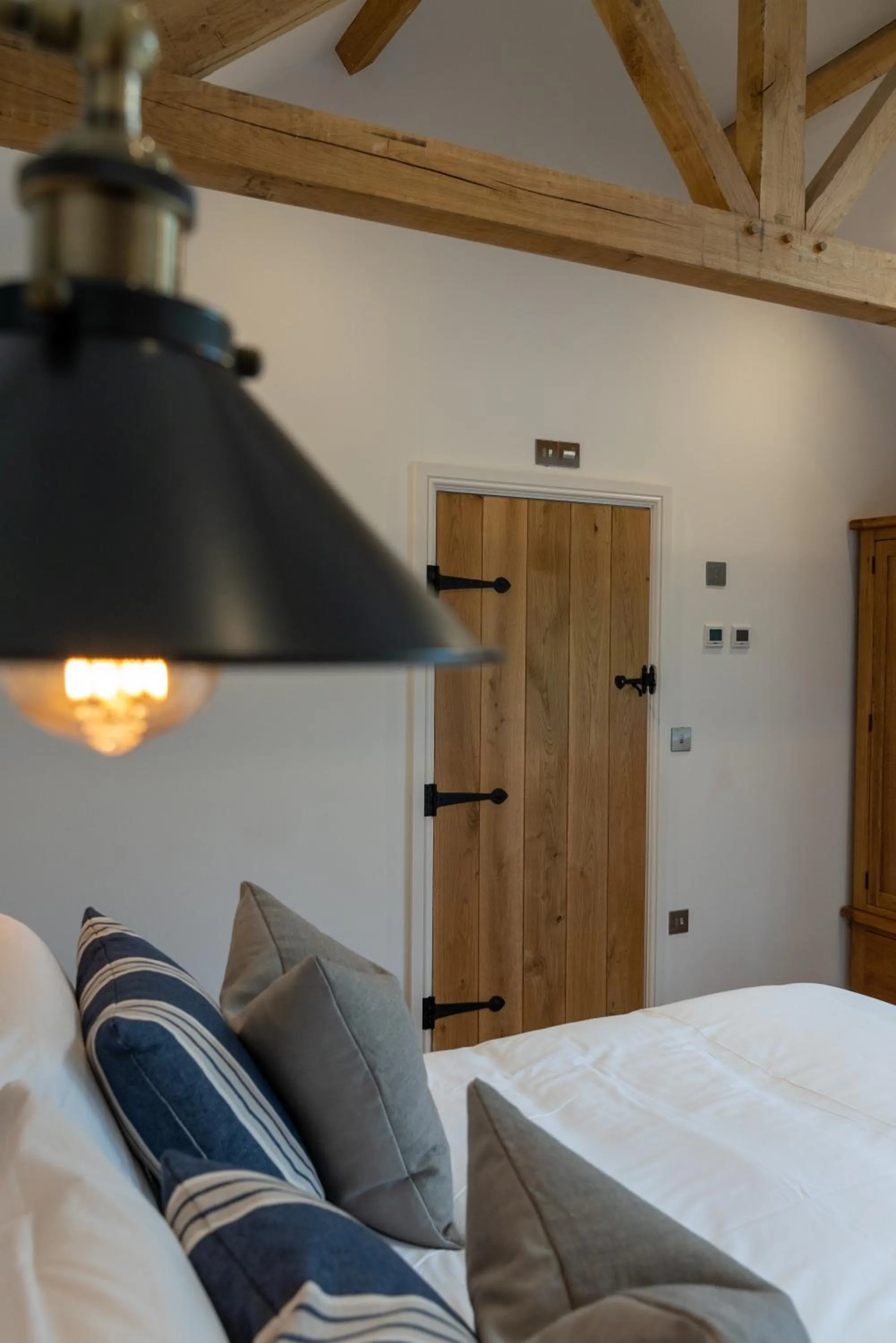 Bedroom, Bed in The Chequers at Burcot