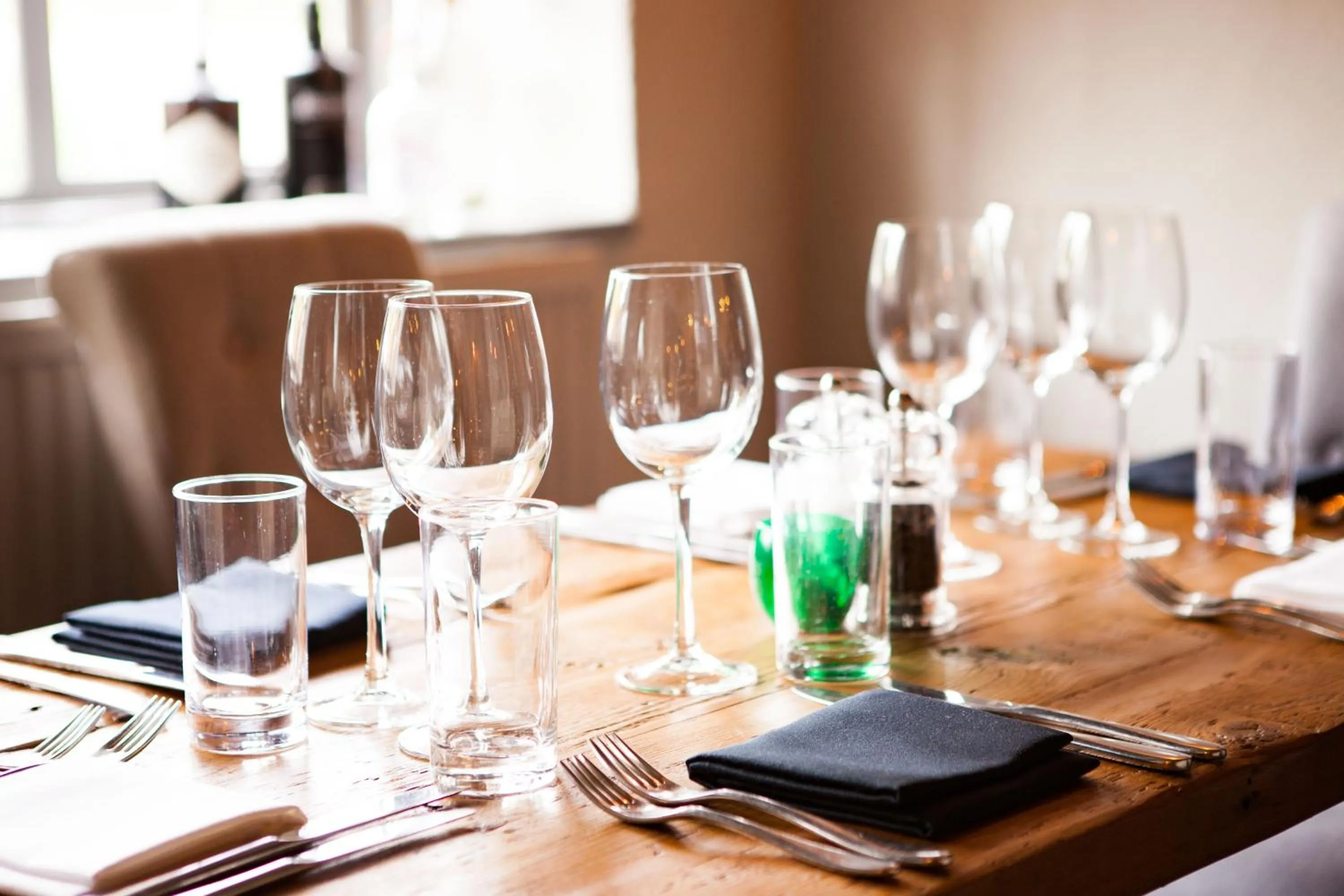 Restaurant/places to eat in The Chequers at Burcot