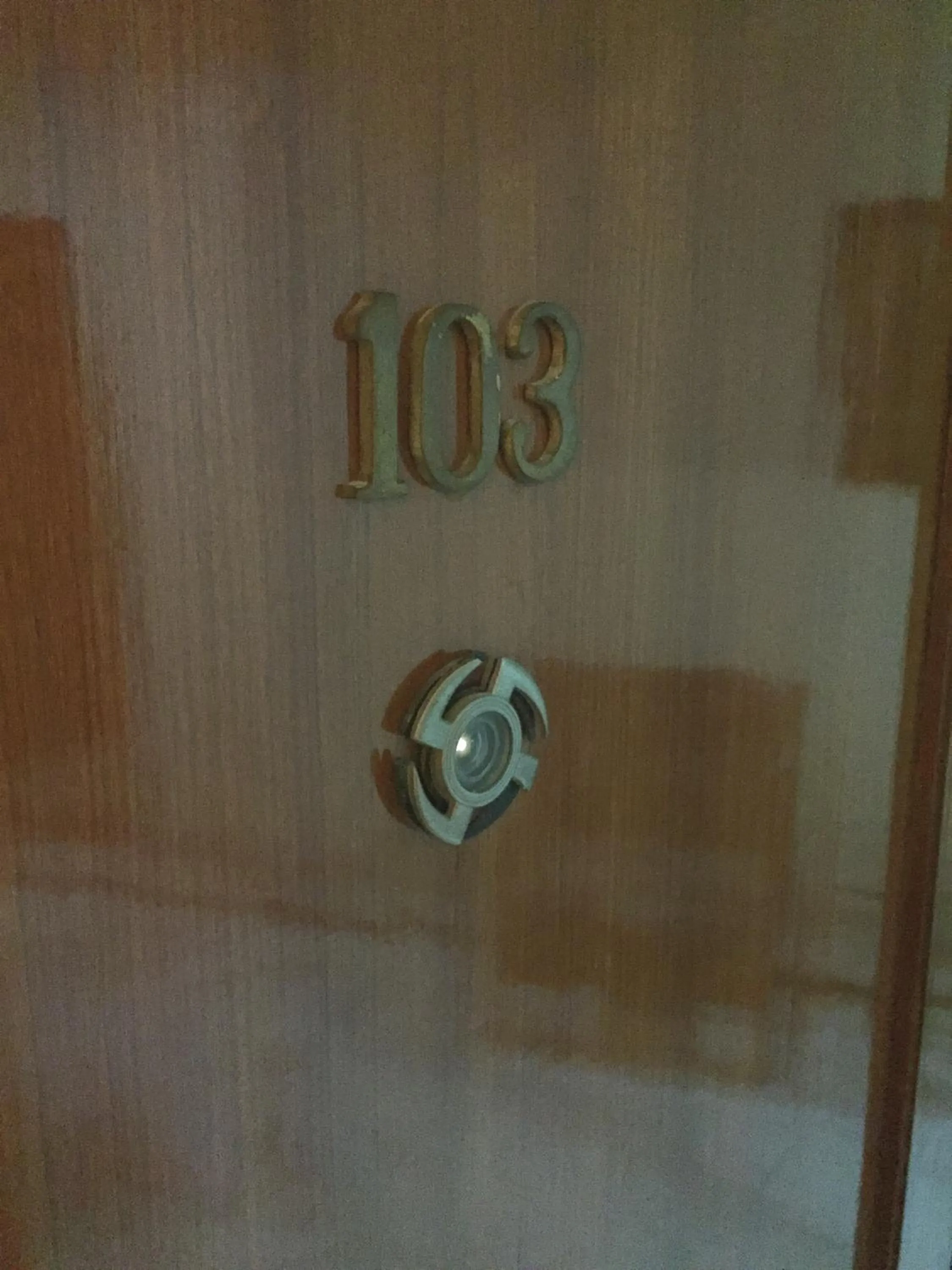 Photo of the whole room in Angel Residency