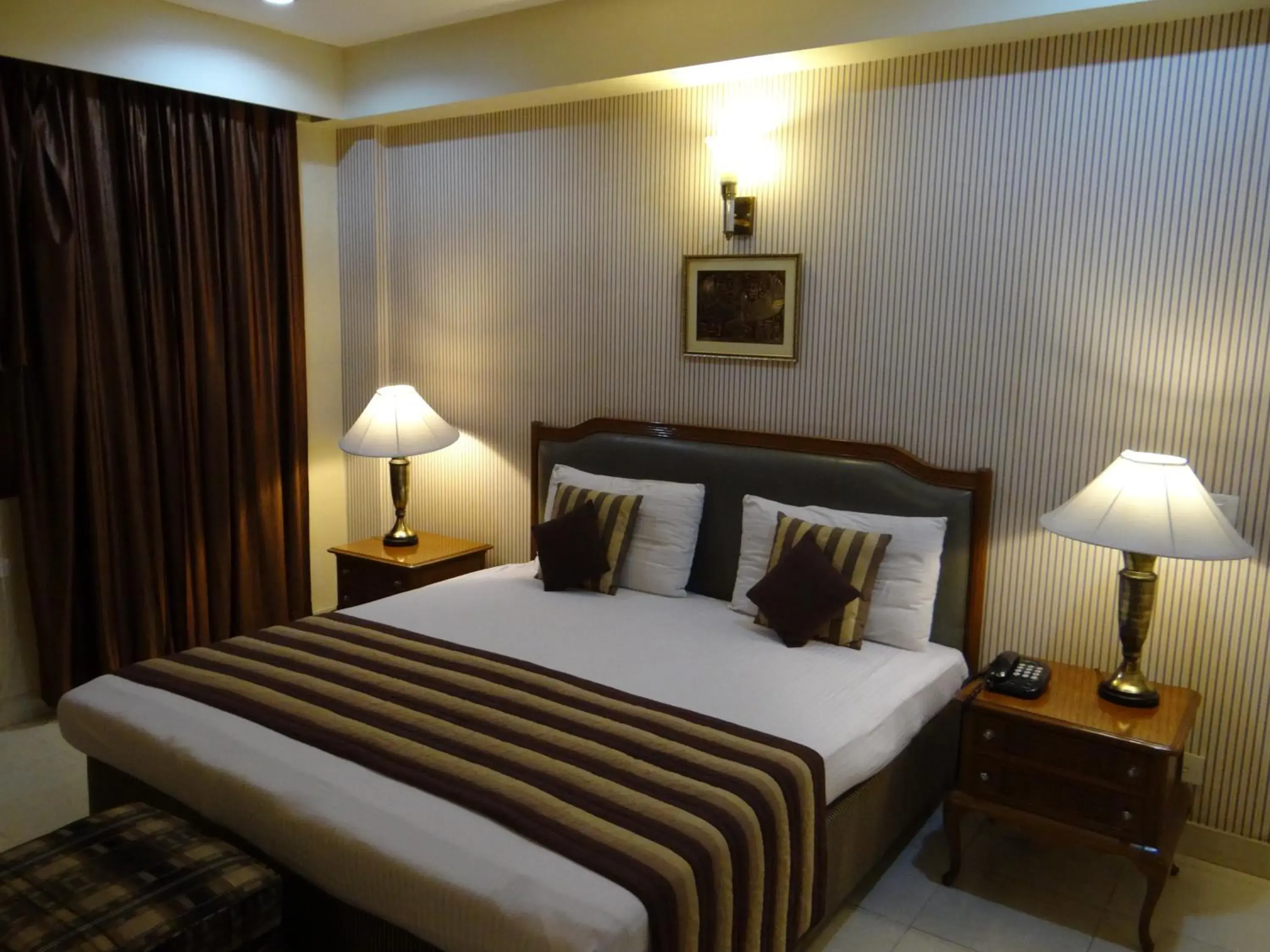 Photo of the whole room, Bed in Angel Residency Photo of the whole room, Bed in Angel Residency