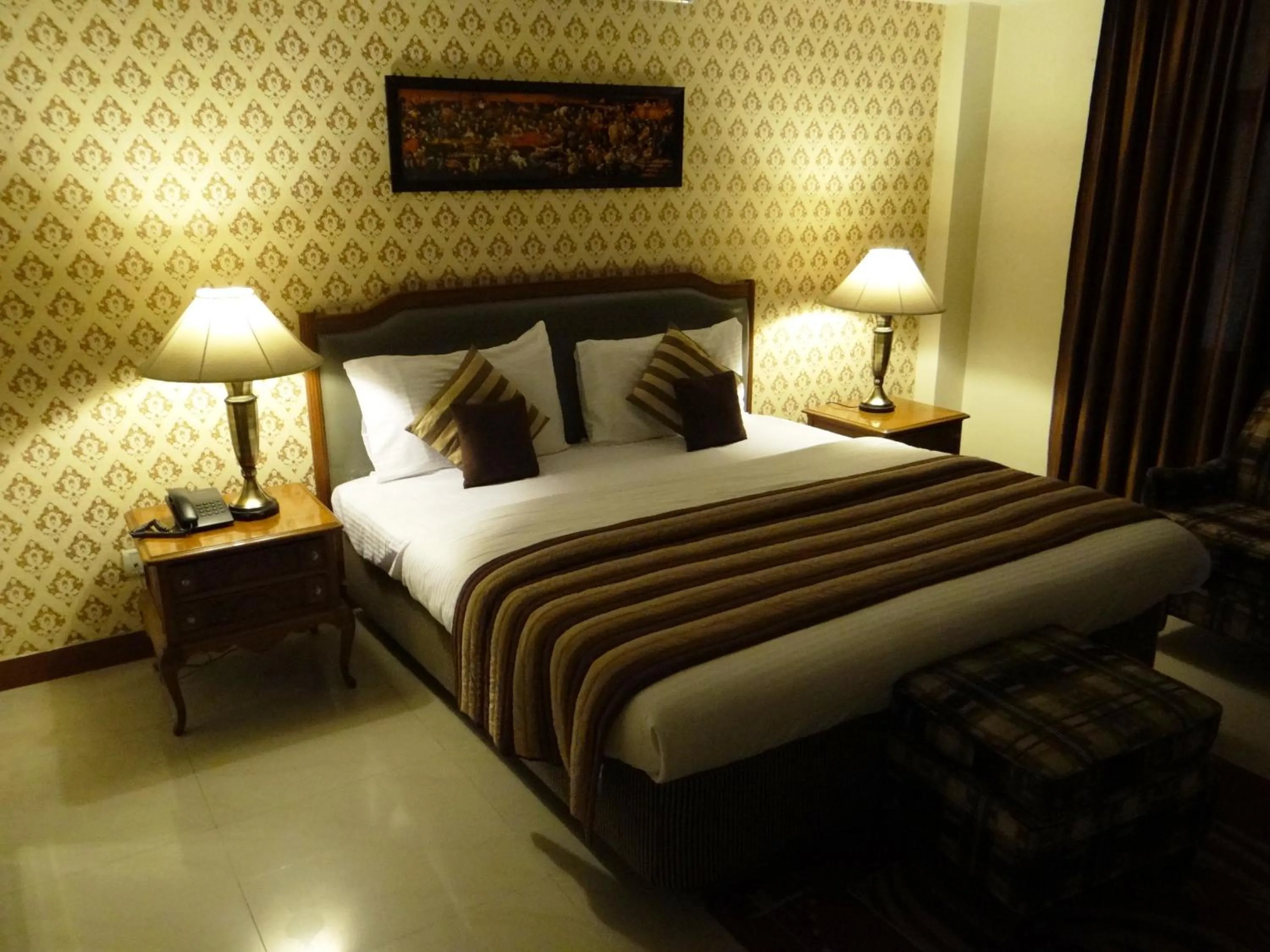 Photo of the whole room in Angel Residency