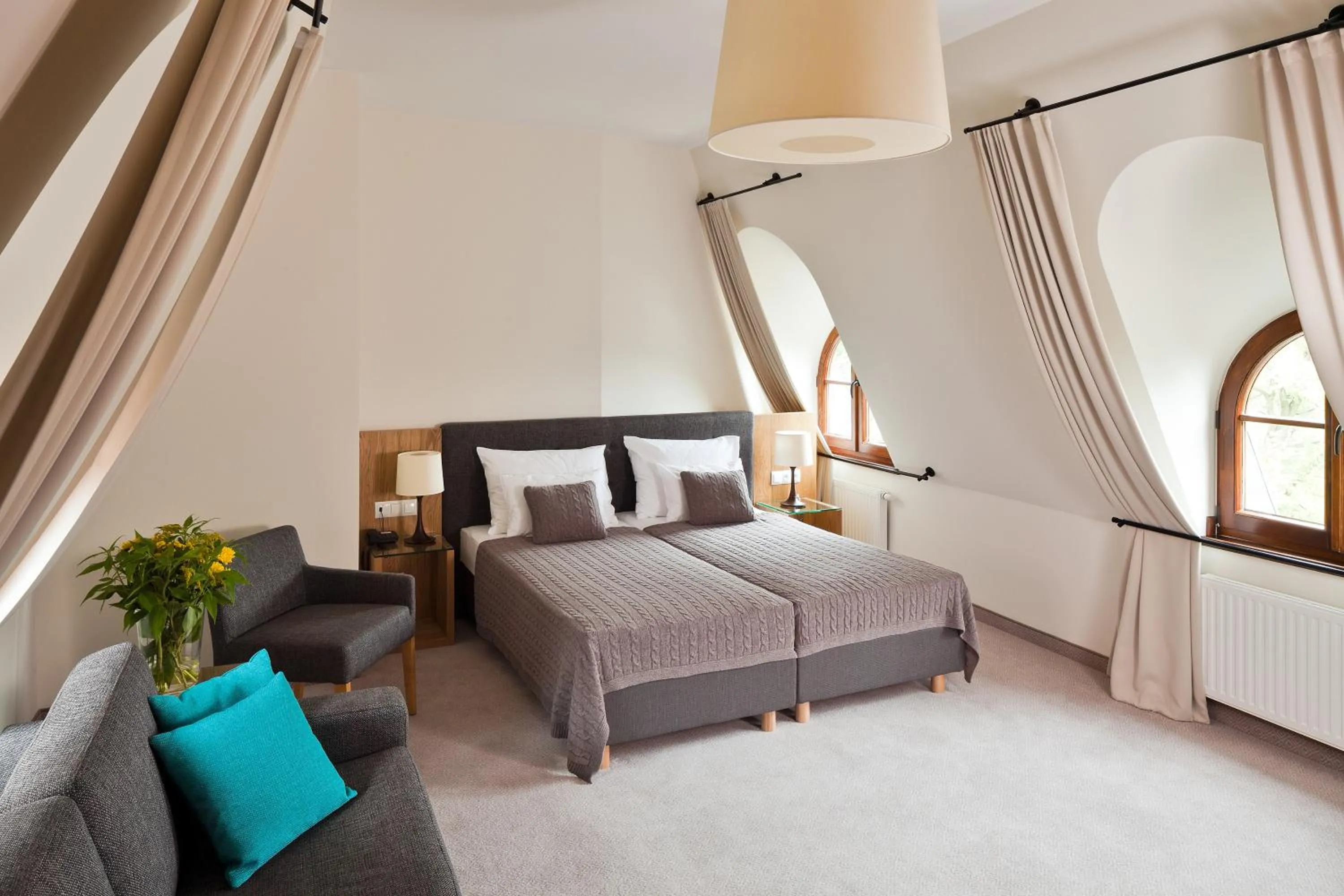 Bed in Uroczysko Siedmiu Stawów & Spa by L'Occitane