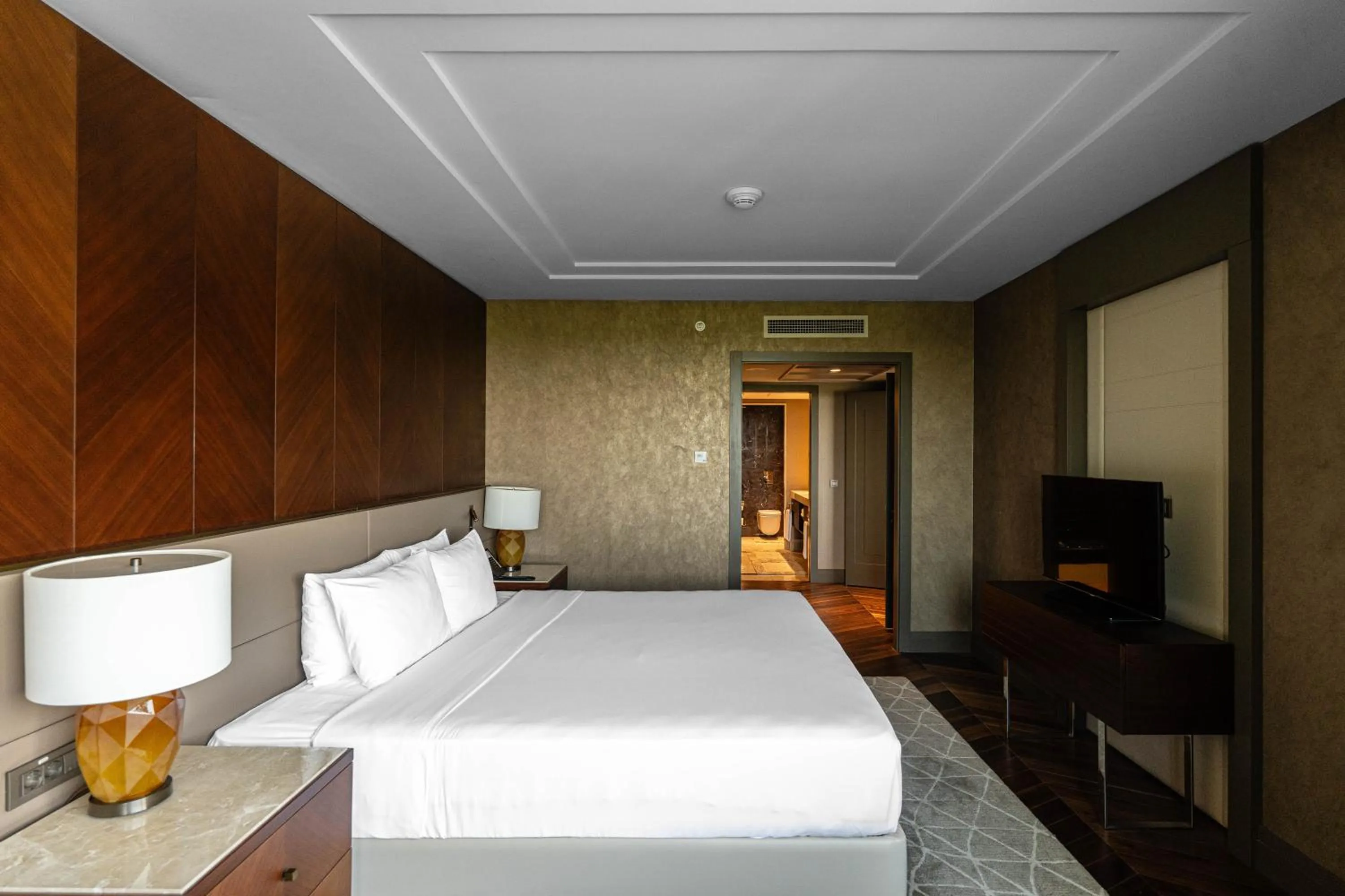 Bed in AZIMUT Grand Hotel Tashkent