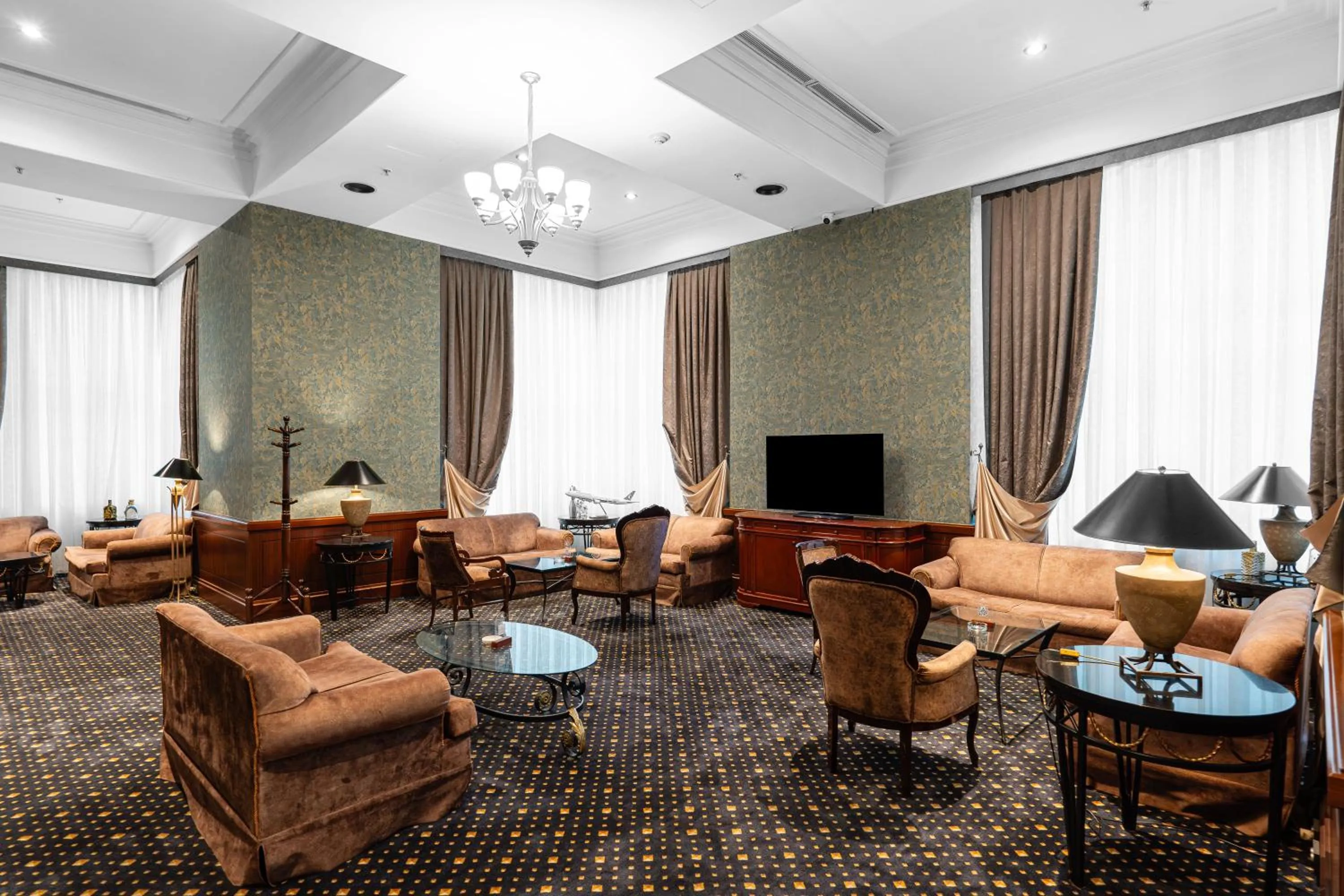 Lounge or bar in AZIMUT Grand Hotel Tashkent