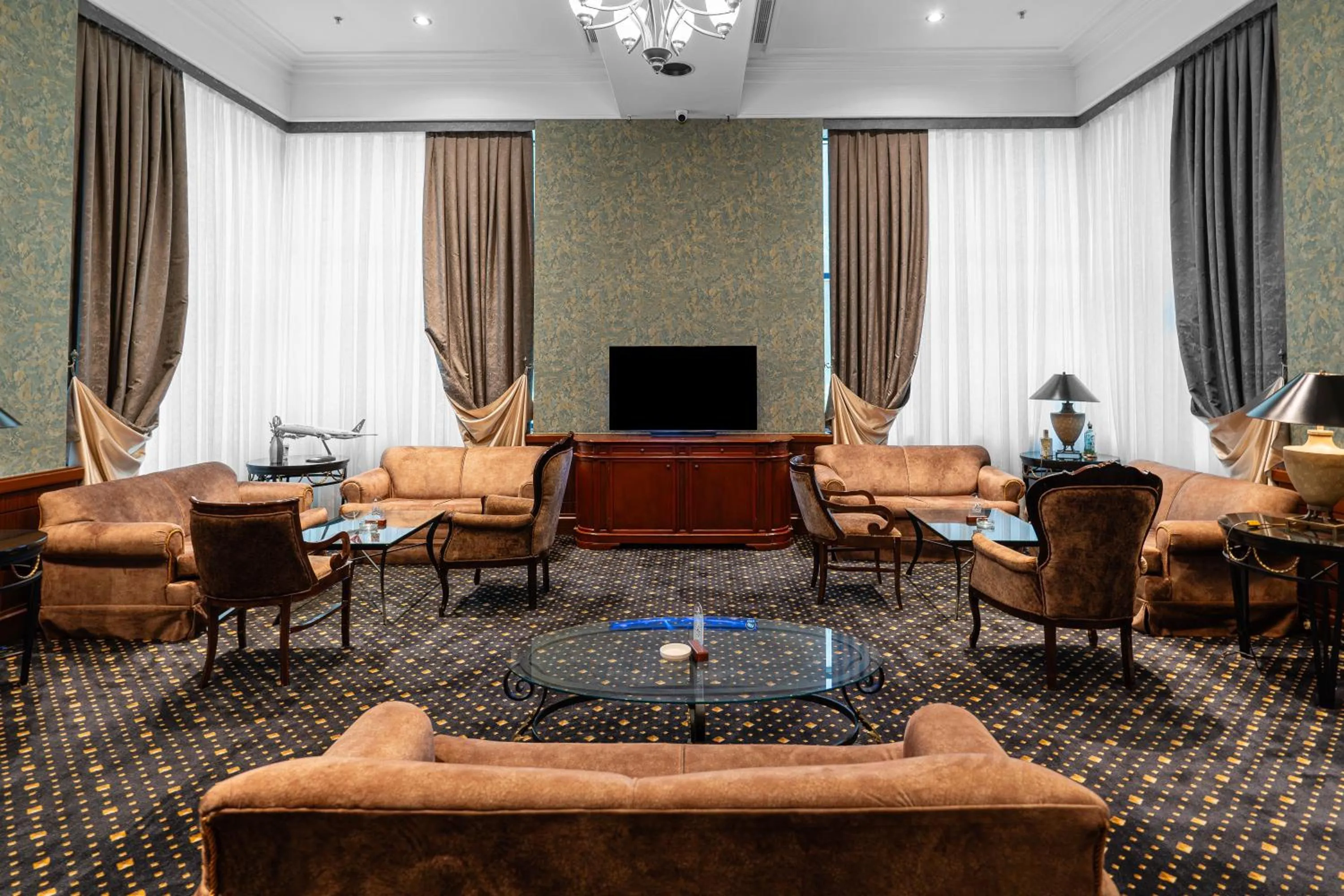 Lounge or bar in AZIMUT Grand Hotel Tashkent