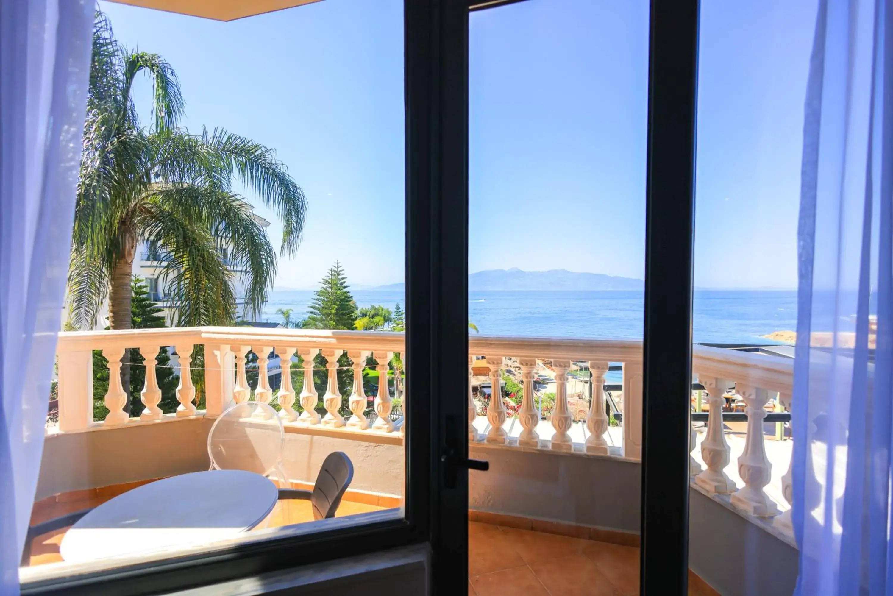 Superior Triple Room with Balcony and Sea View in Hotel Apollon Sarande Superior Triple Room with Balcony and Sea View in Hotel Apollon Sarande
