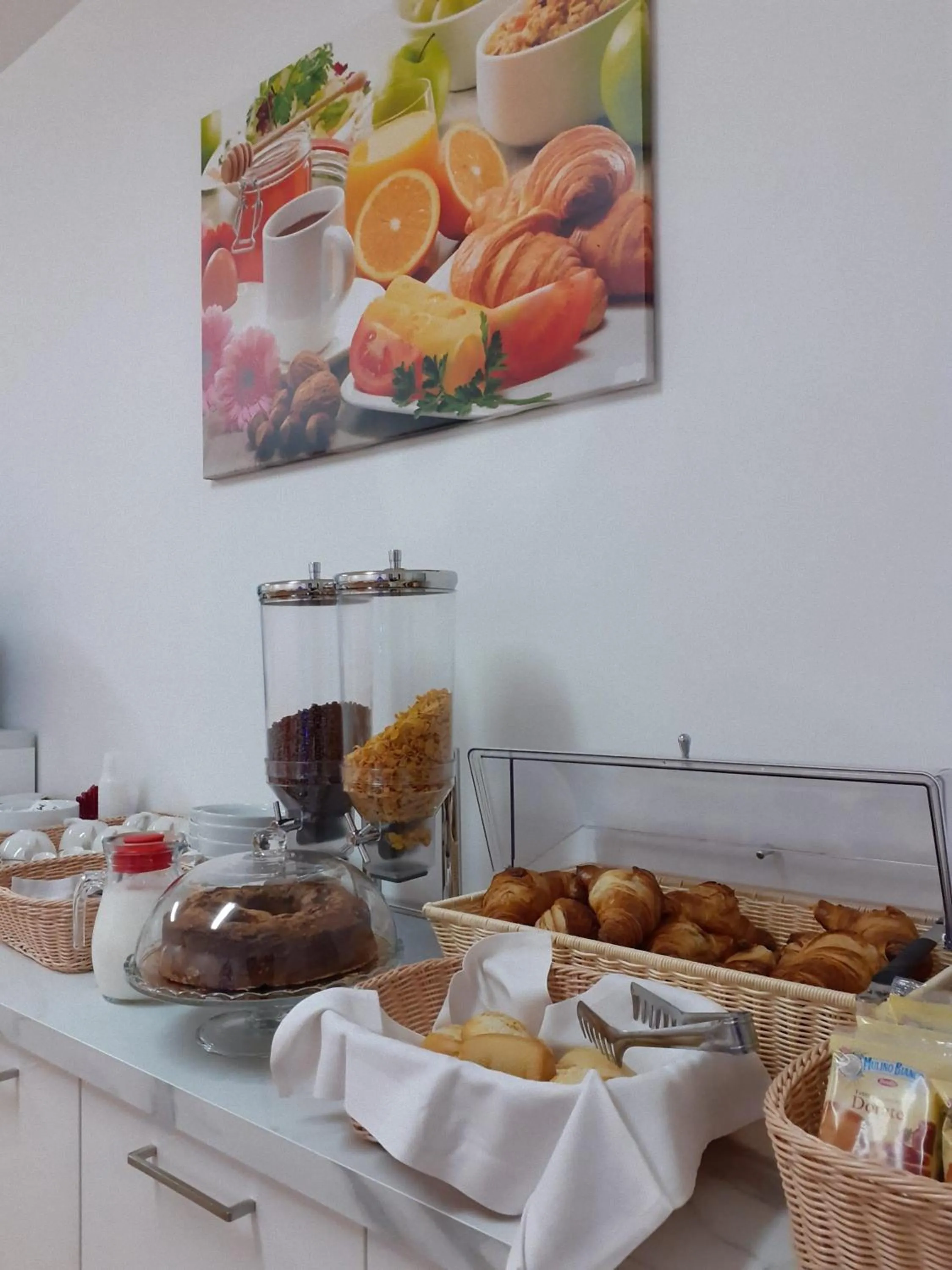 Breakfast in Minerva Monks Inn