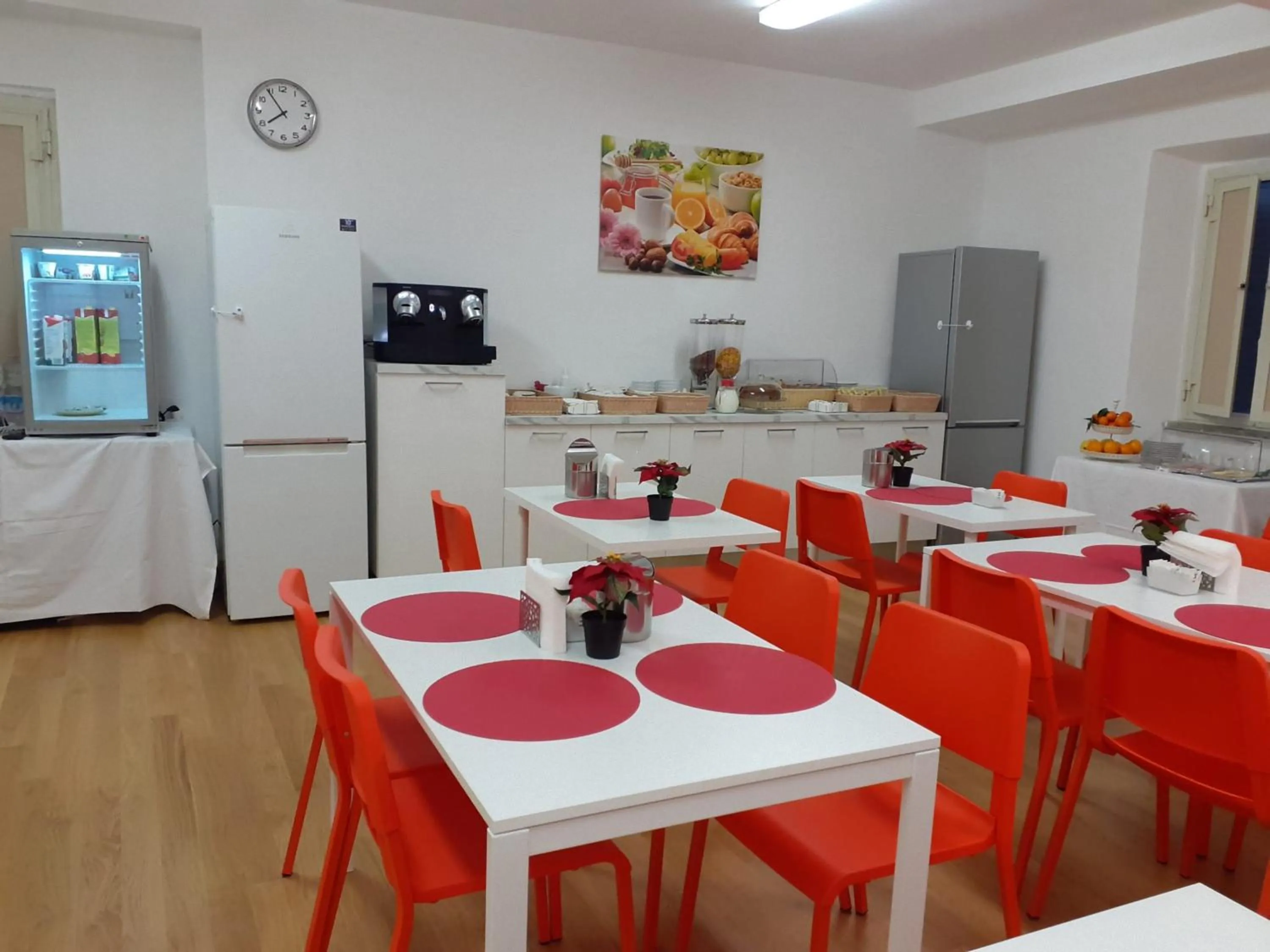 Breakfast in Minerva Monks Inn