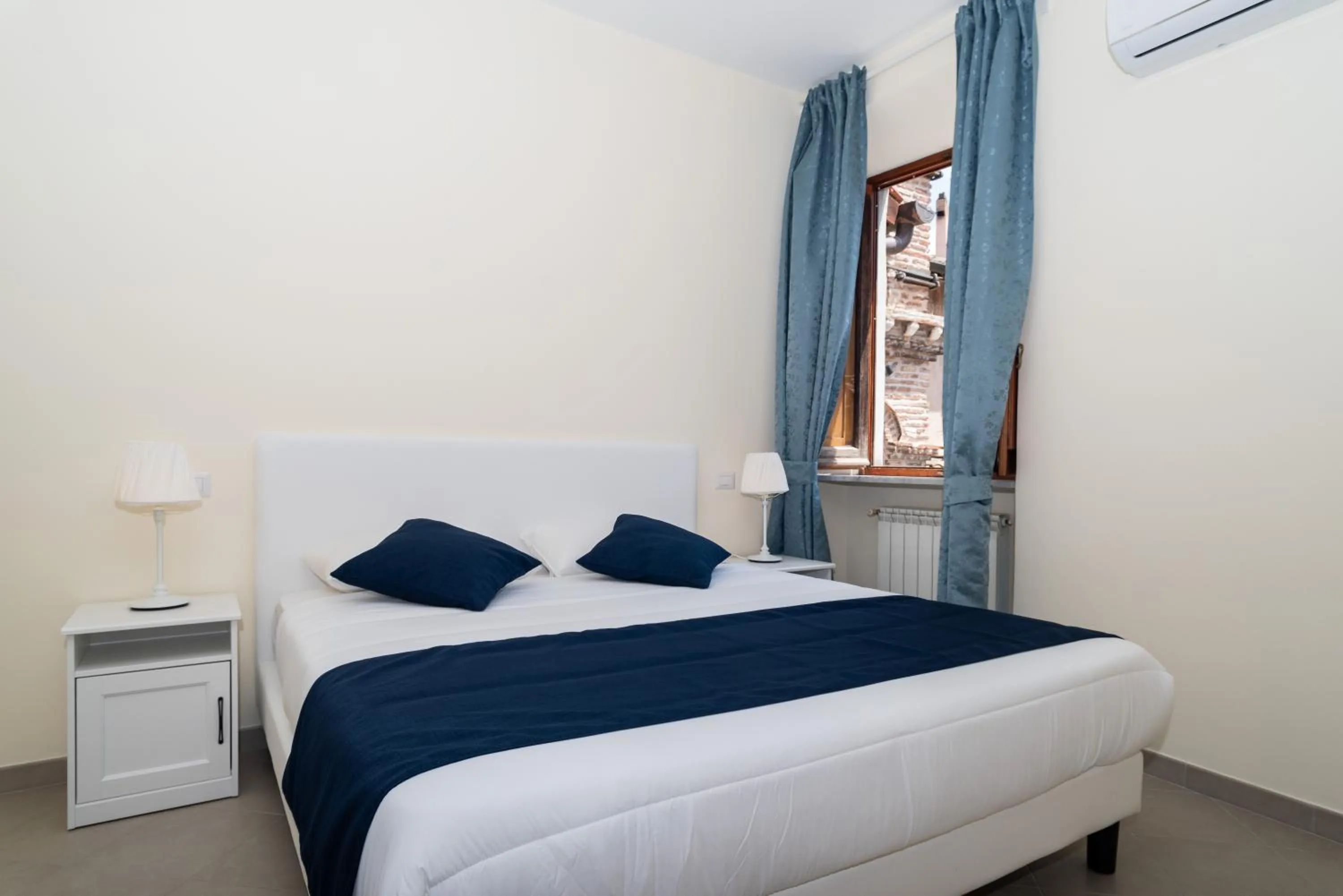 Bedroom, Bed in Minerva Monks Inn