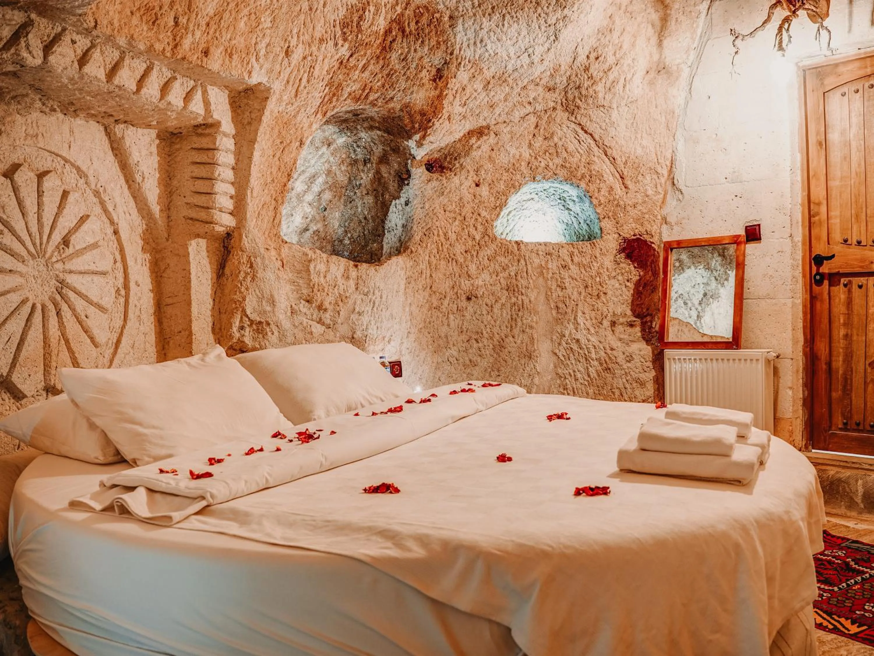 Bedroom, Bed in Mahperi Cappadocia Cave