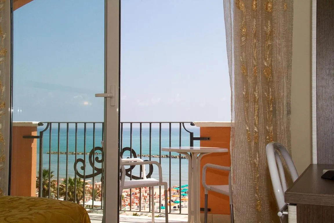 Sea view in Hotel Cristall