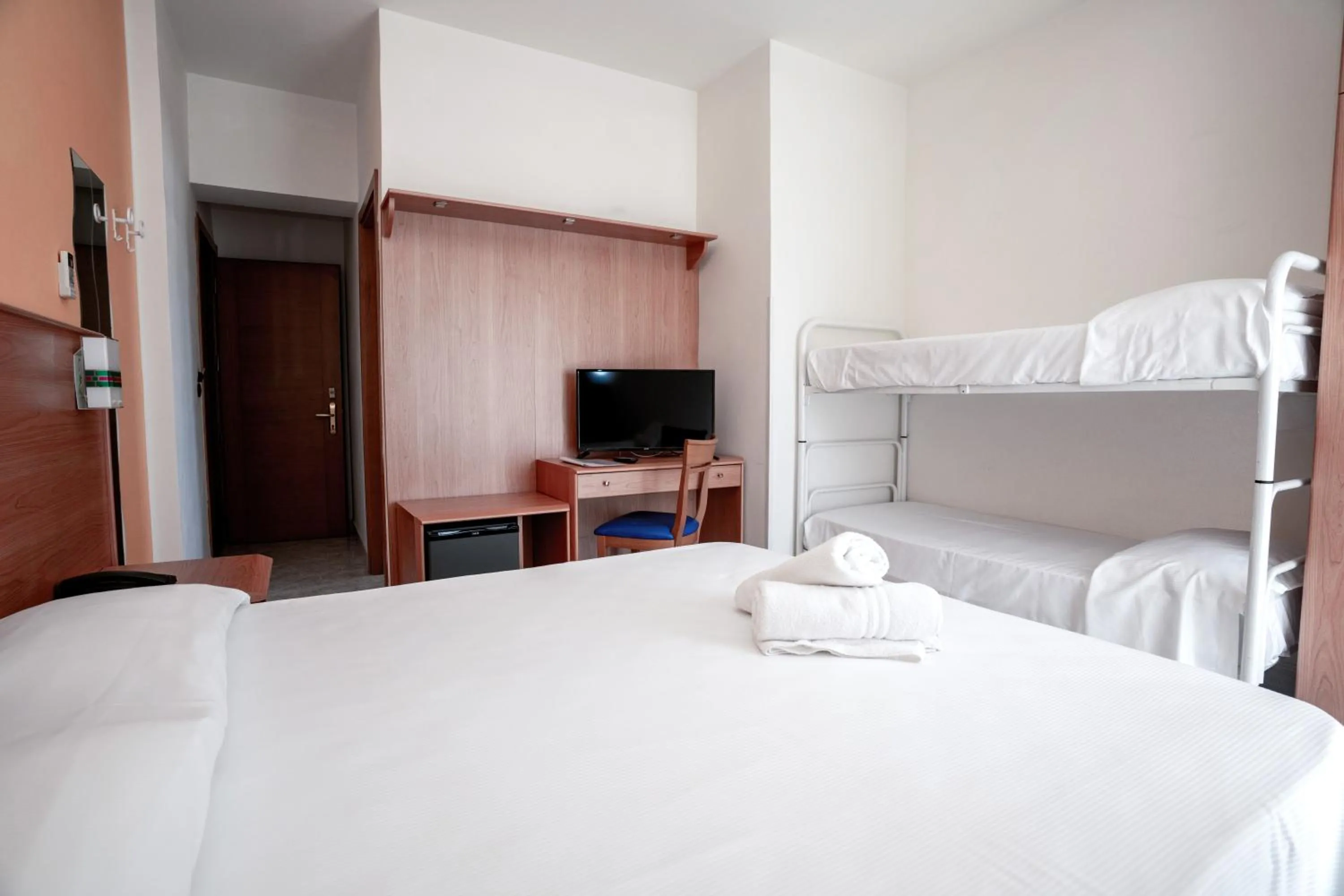 Bedroom, Bed in Hotel Cristall
